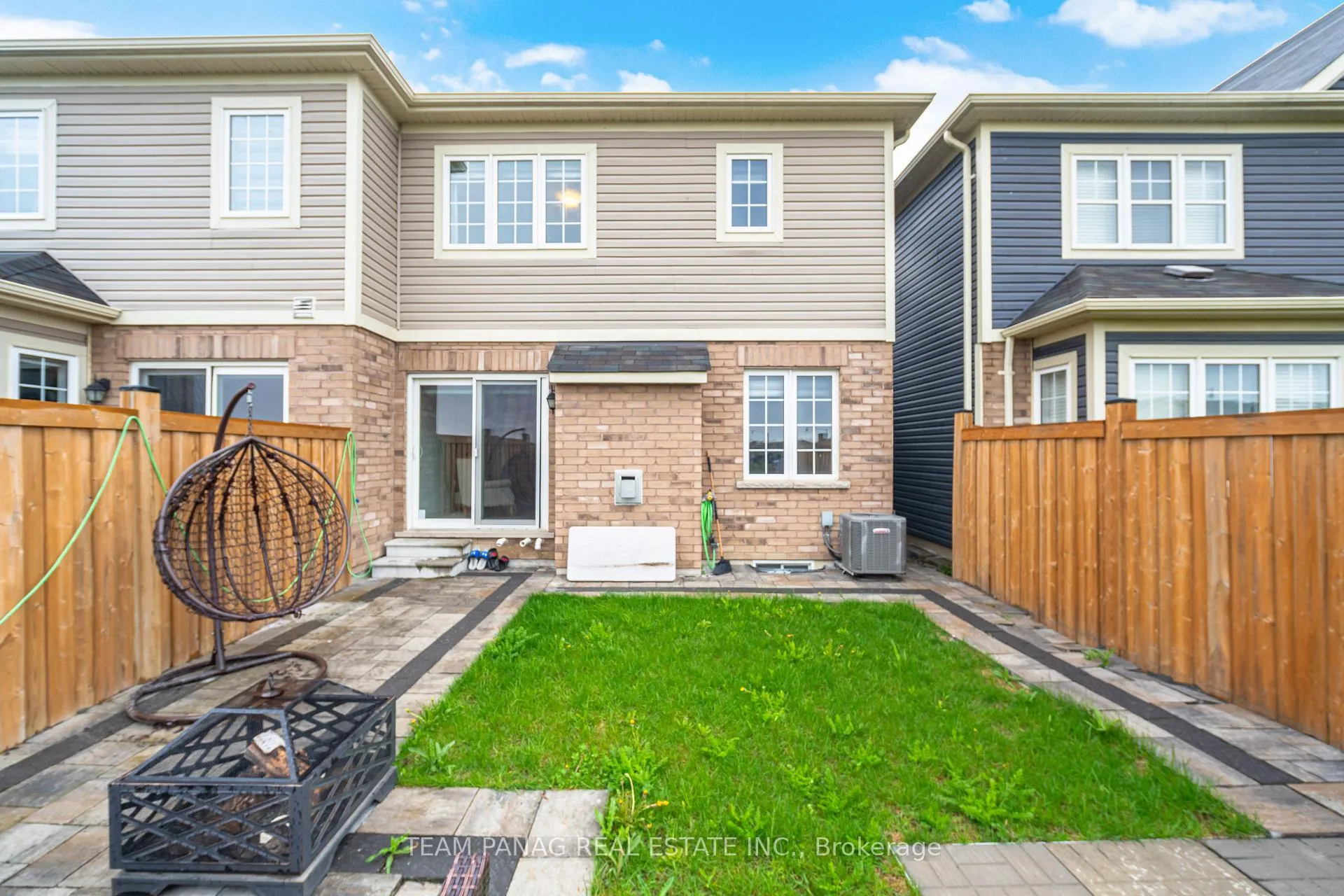 Photo 37 of 10 Donlamont Circle, Brampton, Northwest Brampton — HOMEH
