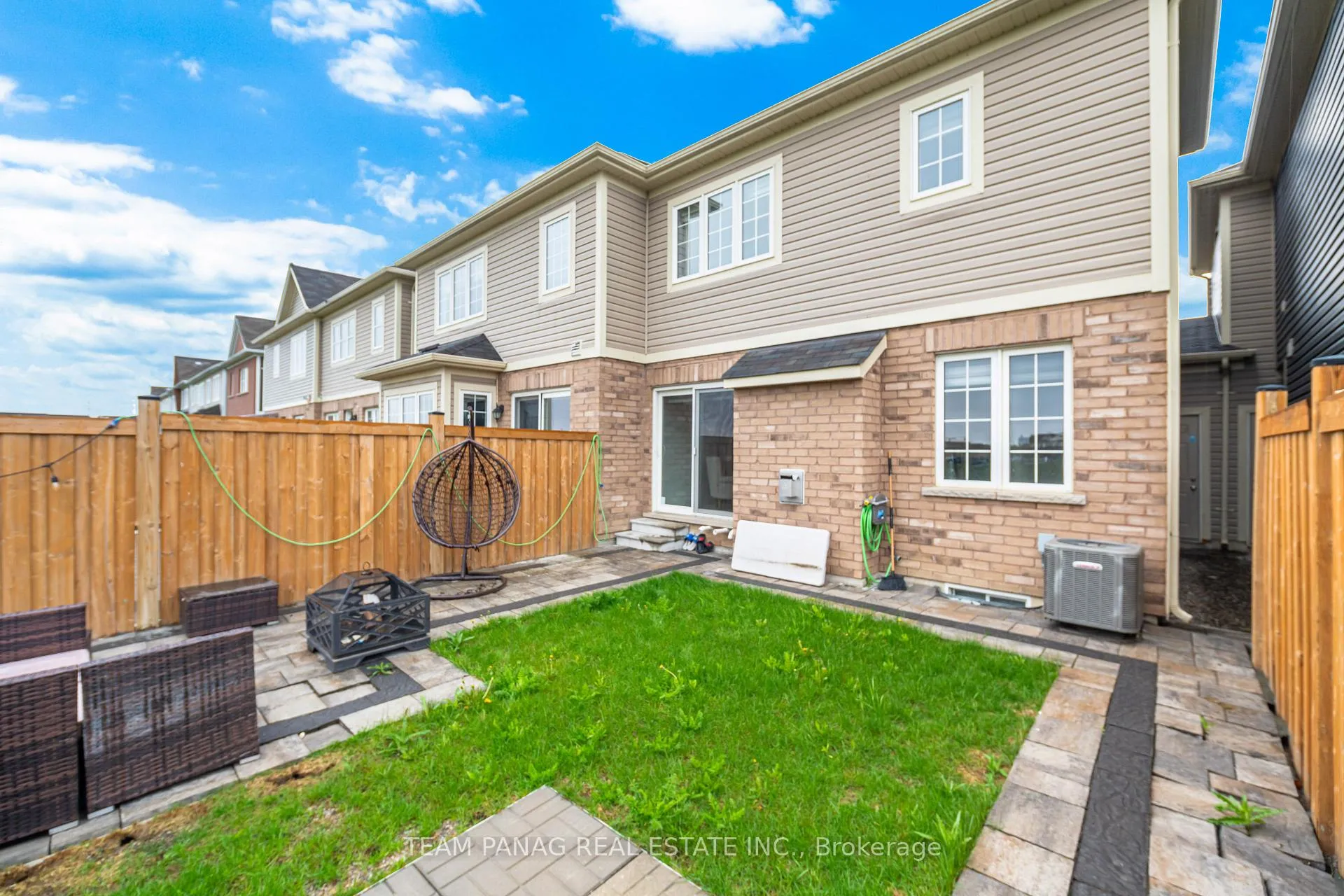 Photo 38 of 10 Donlamont Circle, Brampton, Northwest Brampton — HOMEH