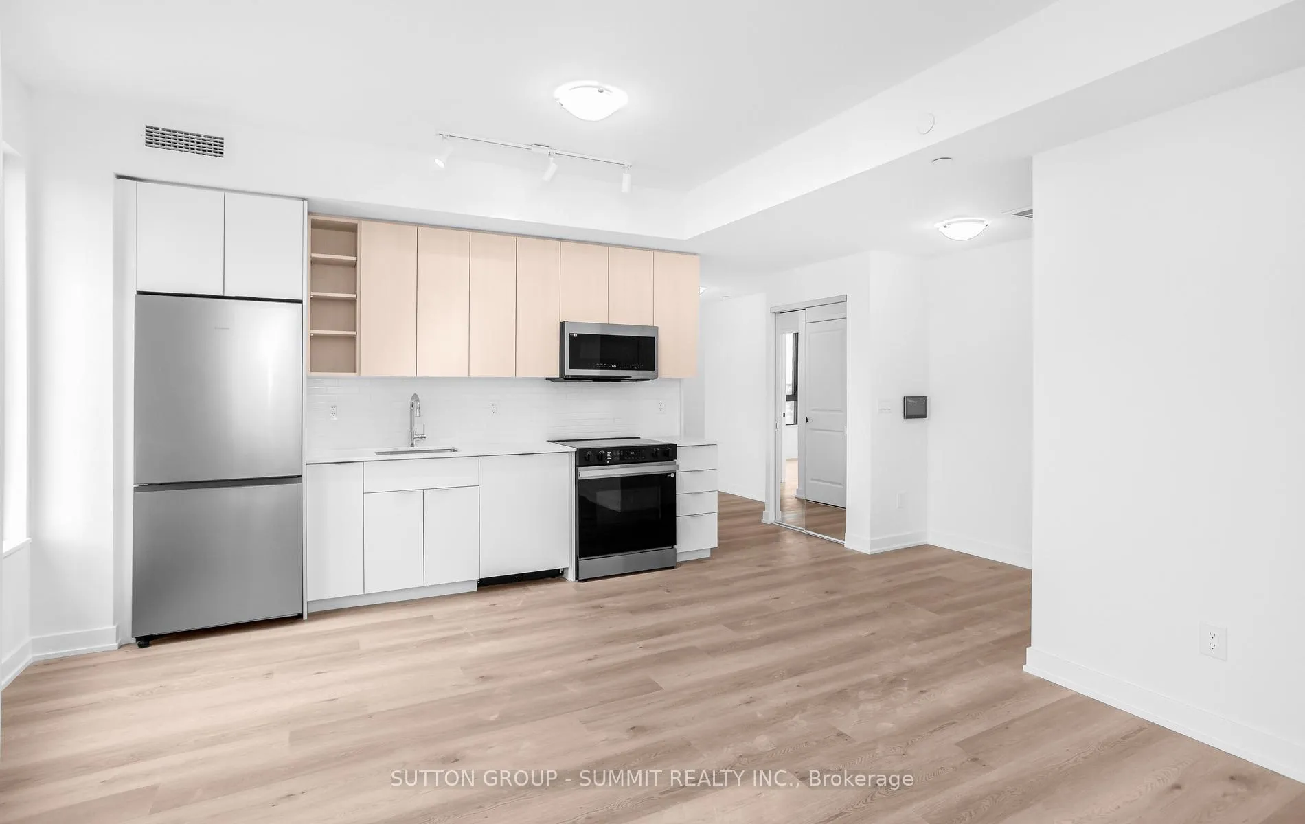 Photo 6 of Unit 1402, 2075 Lakeshore Road, Burlington, Brant — HOMEH