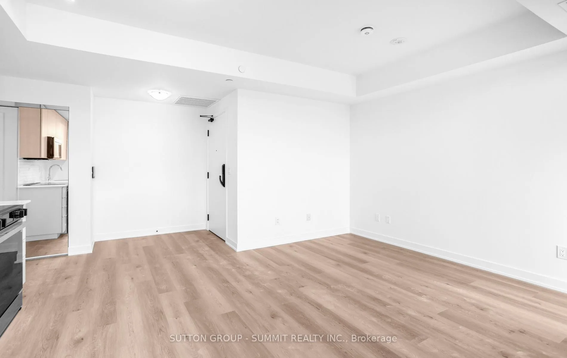 Photo 7 of Unit 1402, 2075 Lakeshore Road, Burlington, Brant — HOMEH