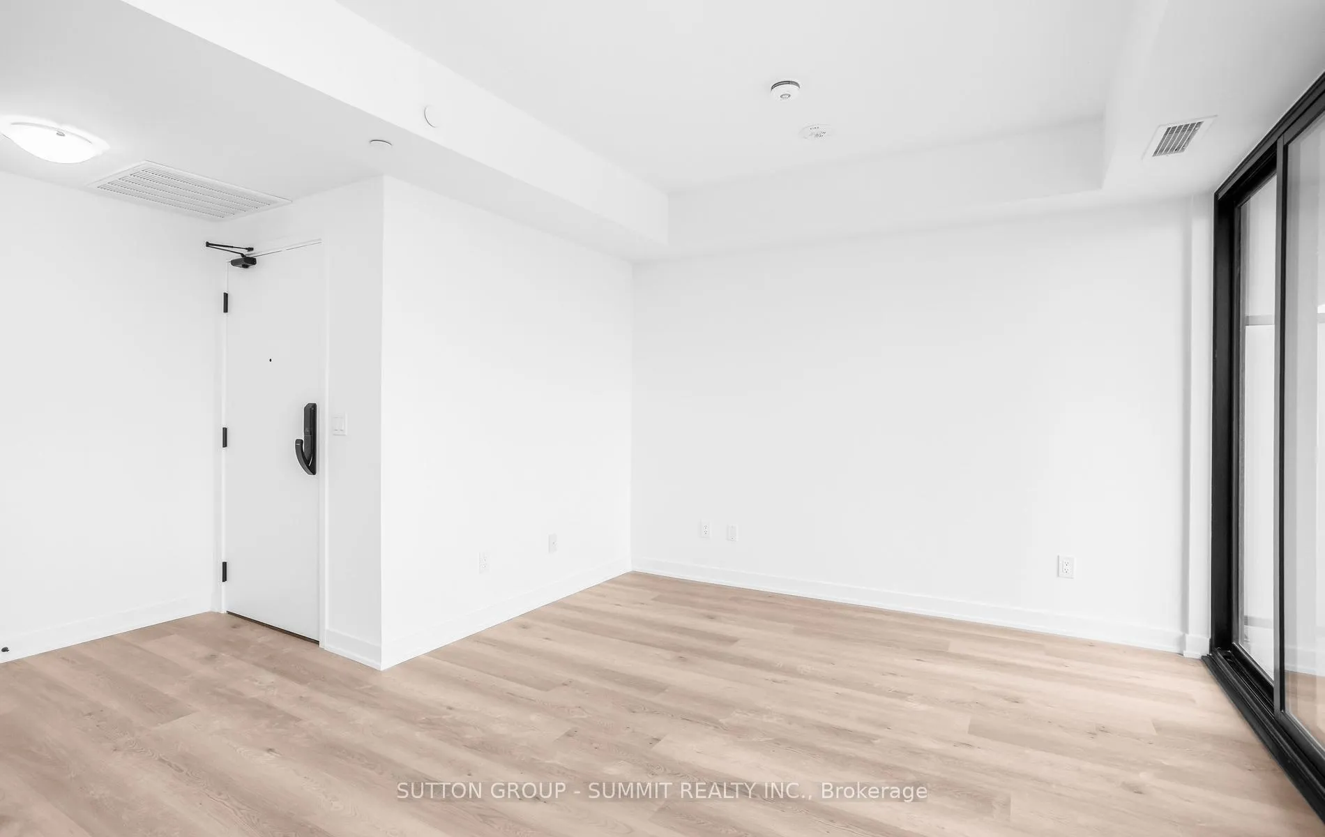Photo 8 of Unit 1402, 2075 Lakeshore Road, Burlington, Brant — HOMEH