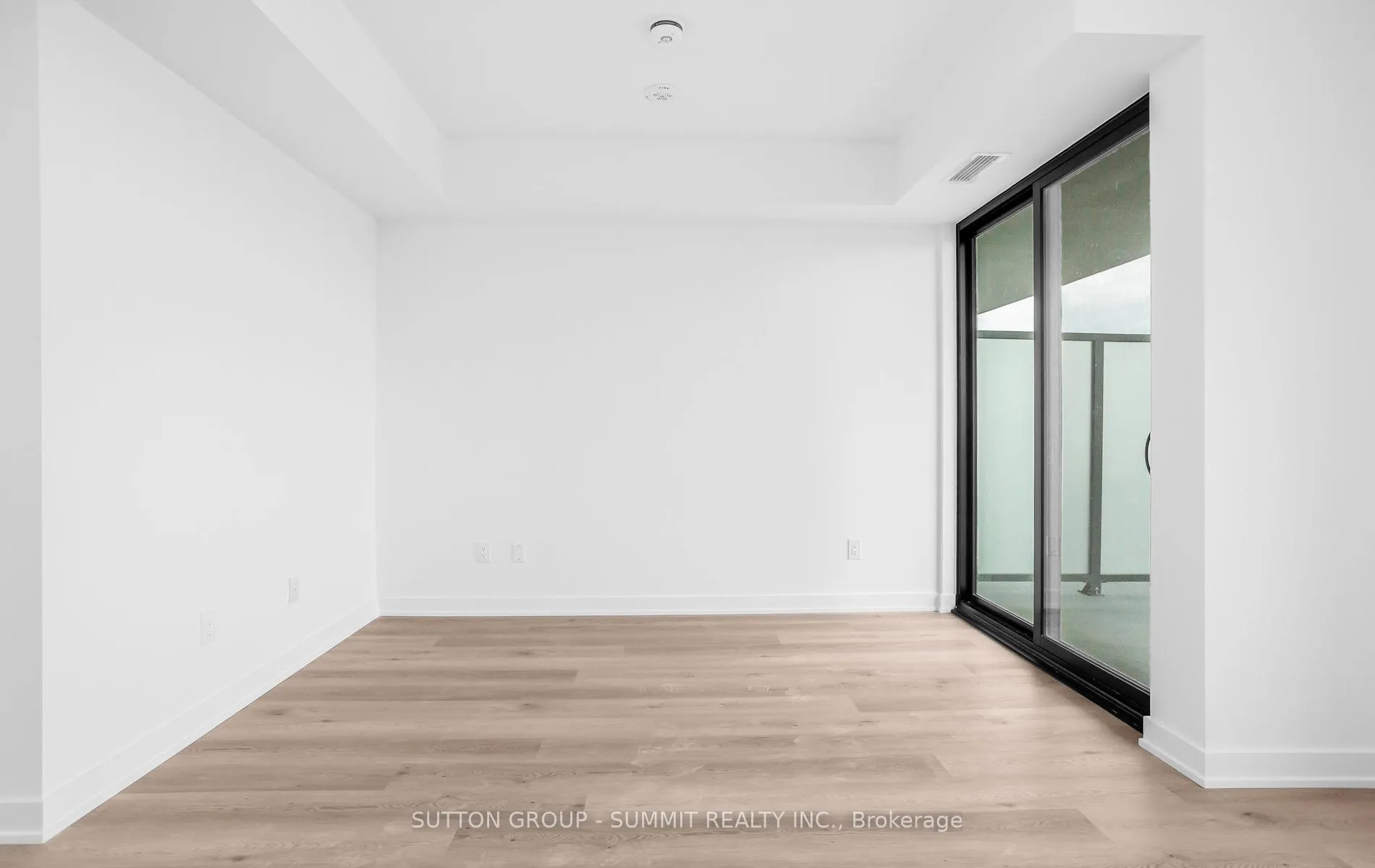 Photo 9 of Unit 1402, 2075 Lakeshore Road, Burlington, Brant — HOMEH