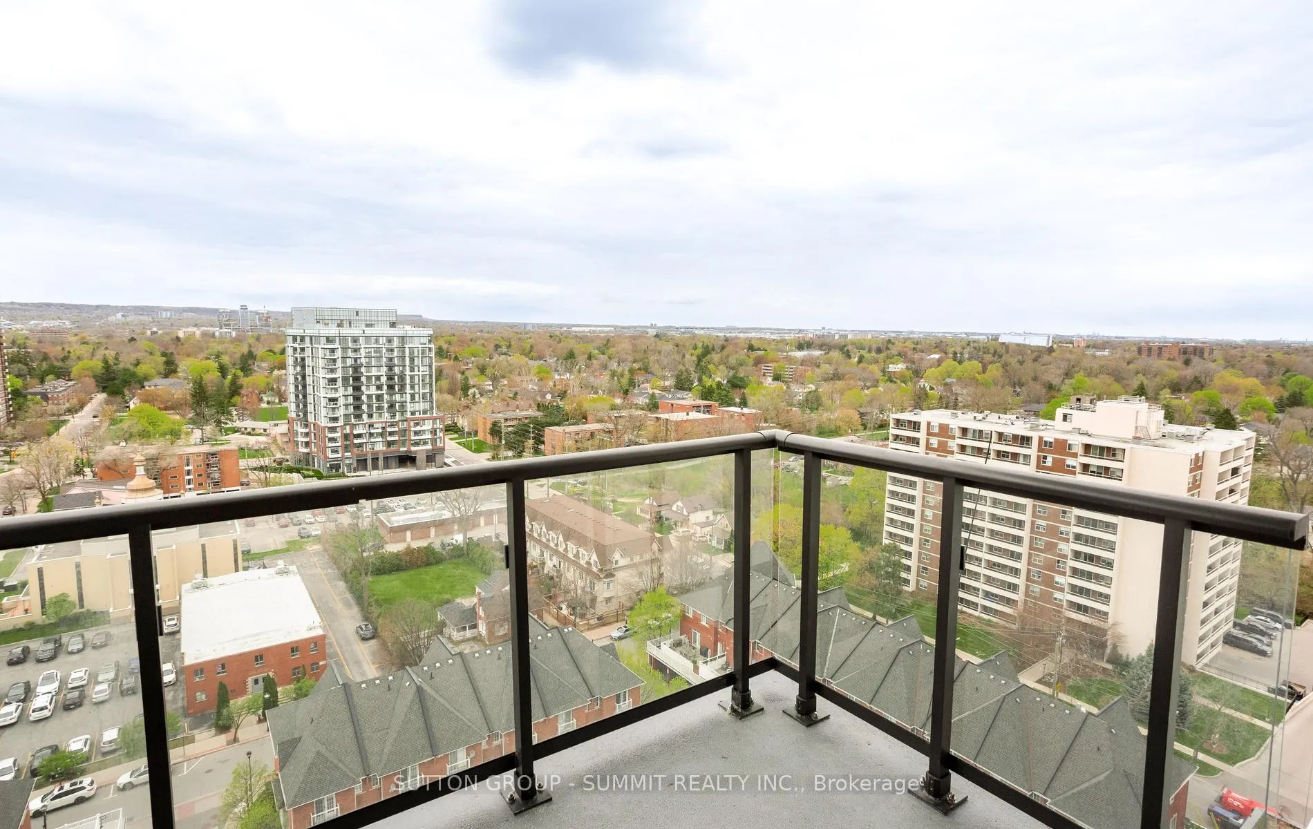Photo 15 of Unit 1402, 2075 Lakeshore Road, Burlington, Brant — HOMEH