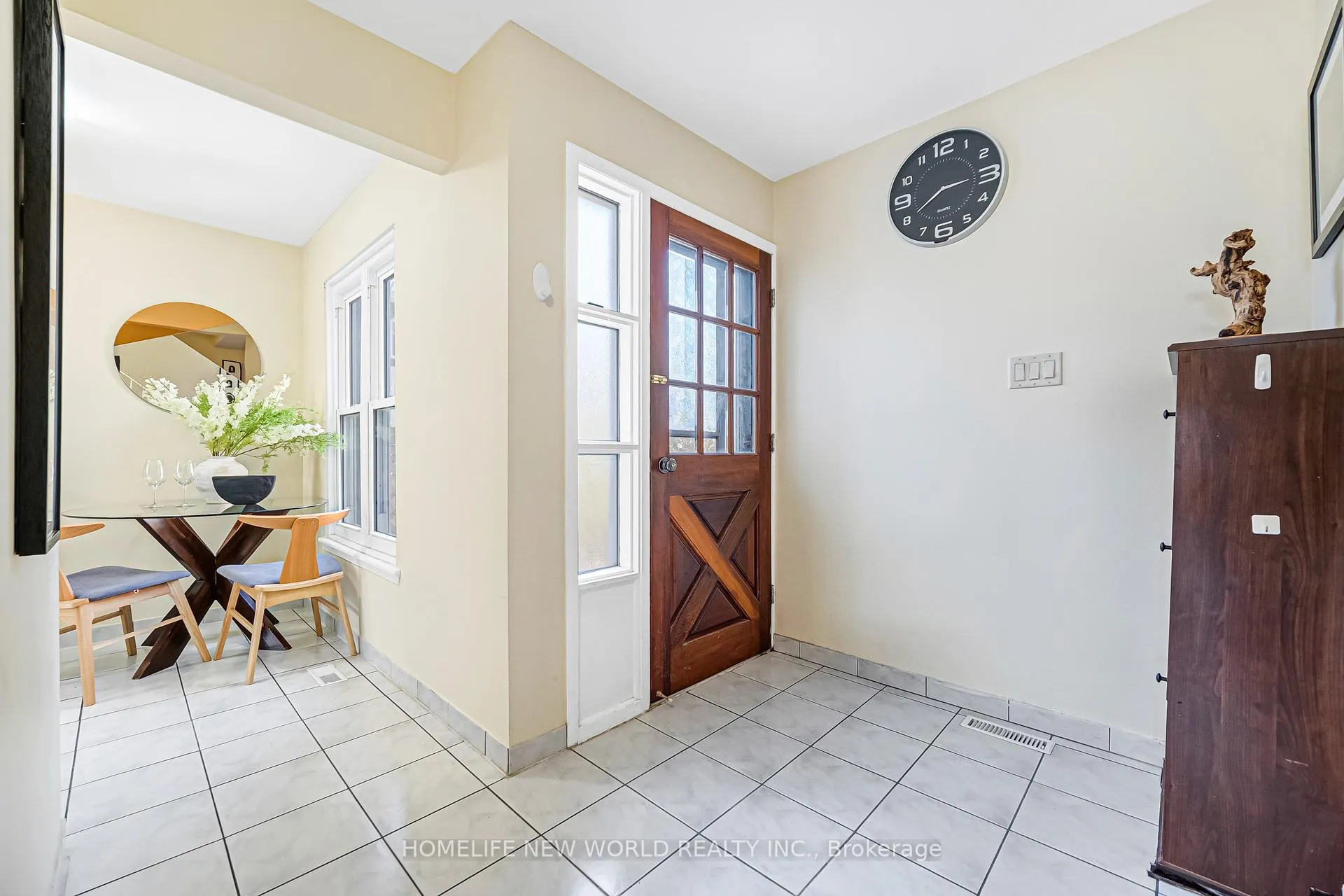 Photo 4 of 76 Bowman Way, Markham, Aileen-Willowbrook — HOMEH