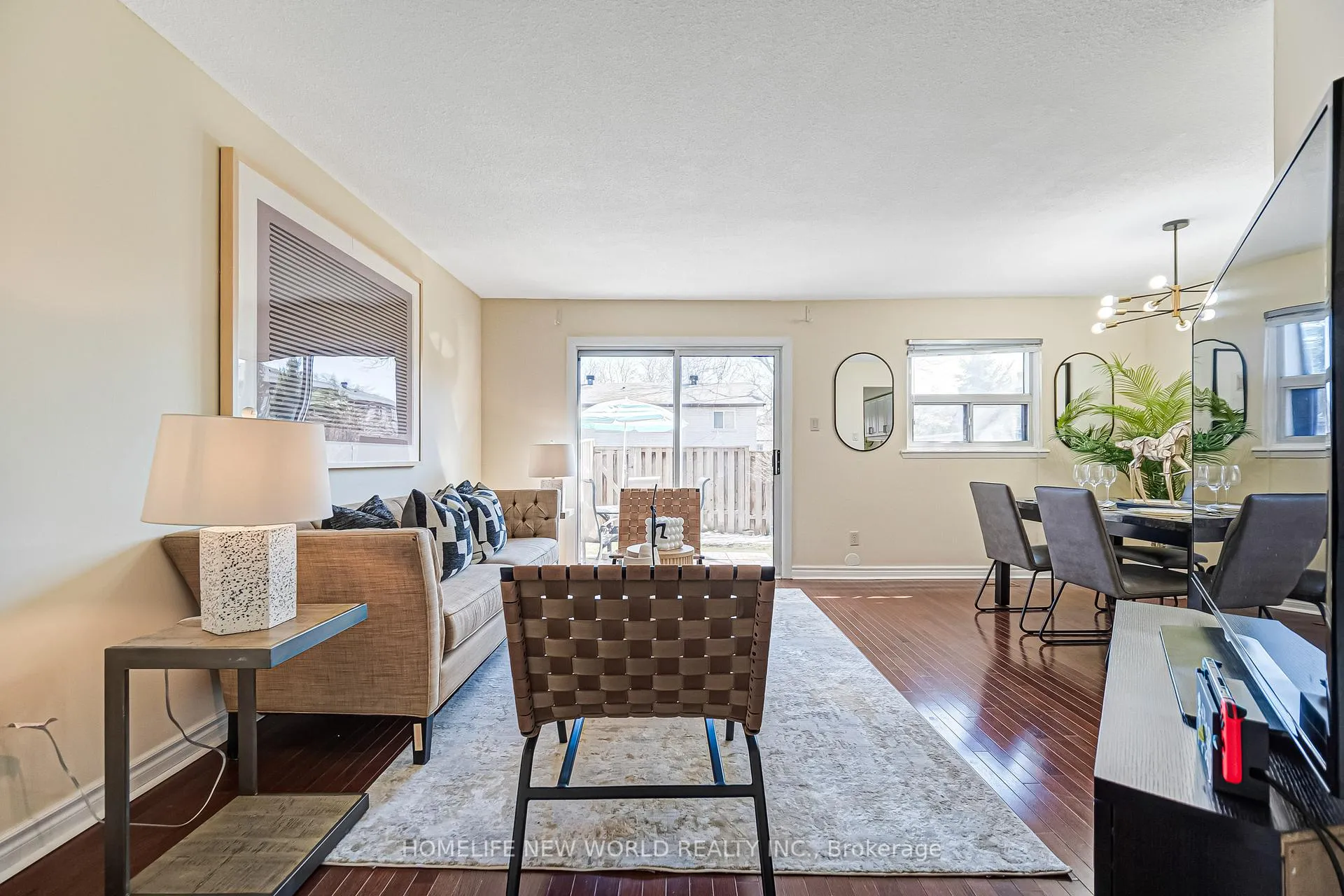 Photo 8 of 76 Bowman Way, Markham, Aileen-Willowbrook — HOMEH