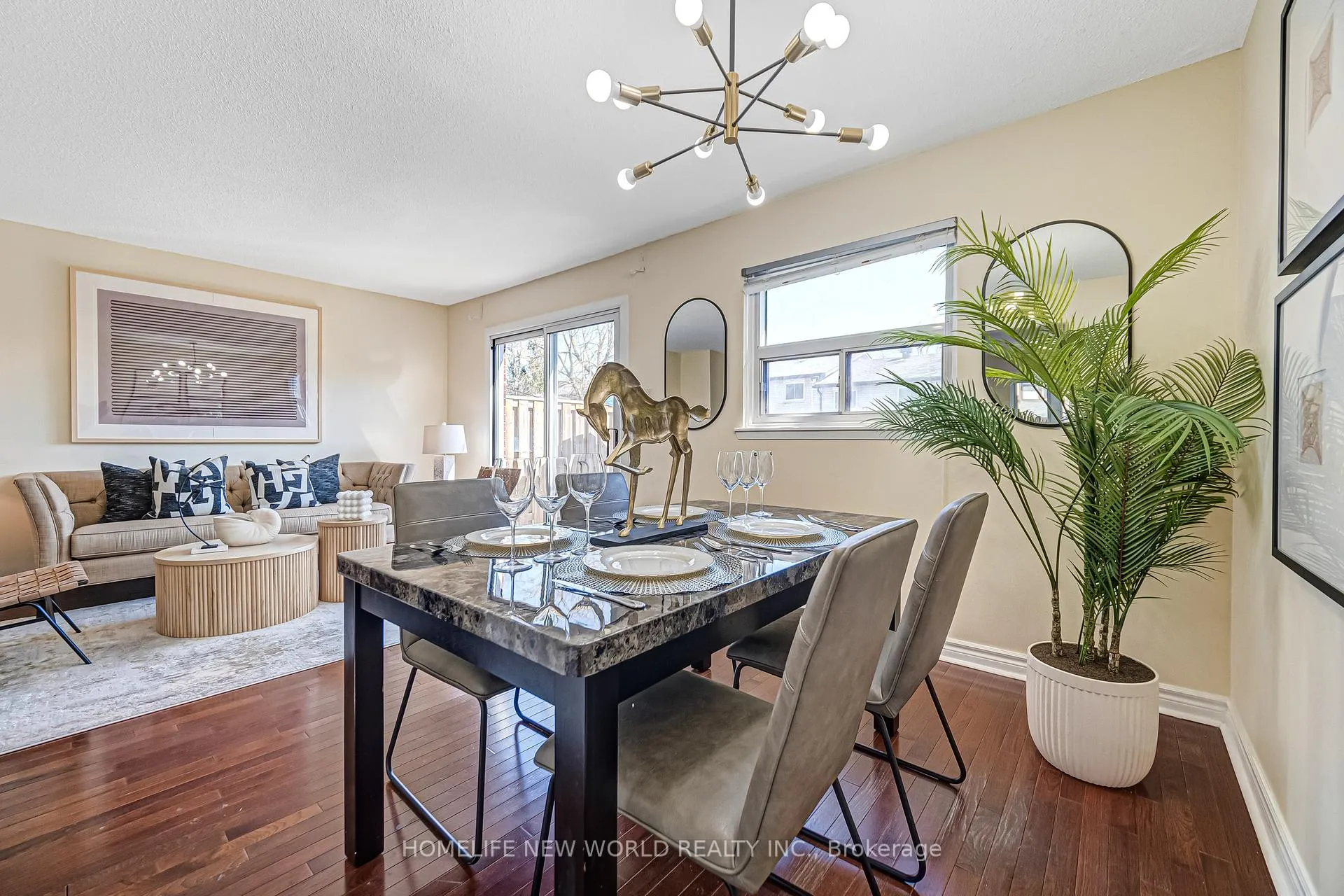 Photo 11 of 76 Bowman Way, Markham, Aileen-Willowbrook — HOMEH