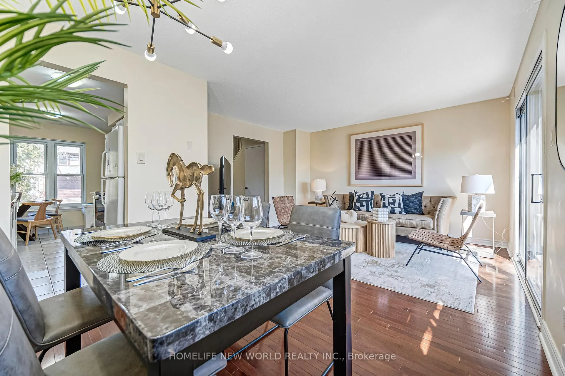 Photo 12 of 76 Bowman Way, Markham, Aileen-Willowbrook — HOMEH