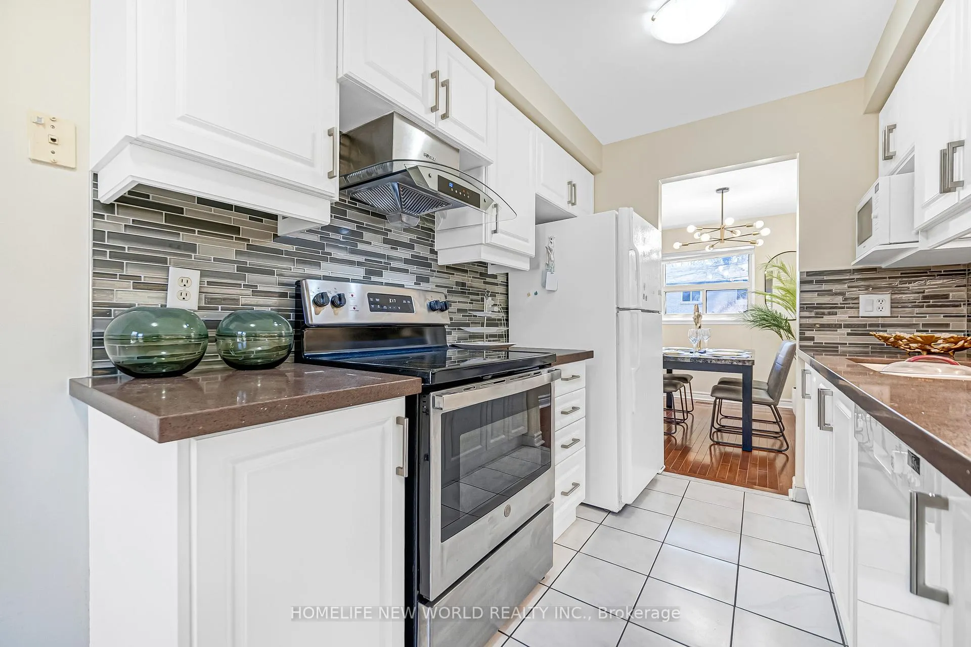 Photo 20 of 76 Bowman Way, Markham, Aileen-Willowbrook — HOMEH