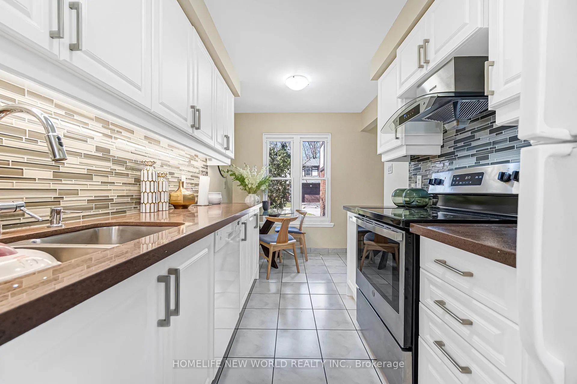 Photo 22 of 76 Bowman Way, Markham, Aileen-Willowbrook — HOMEH