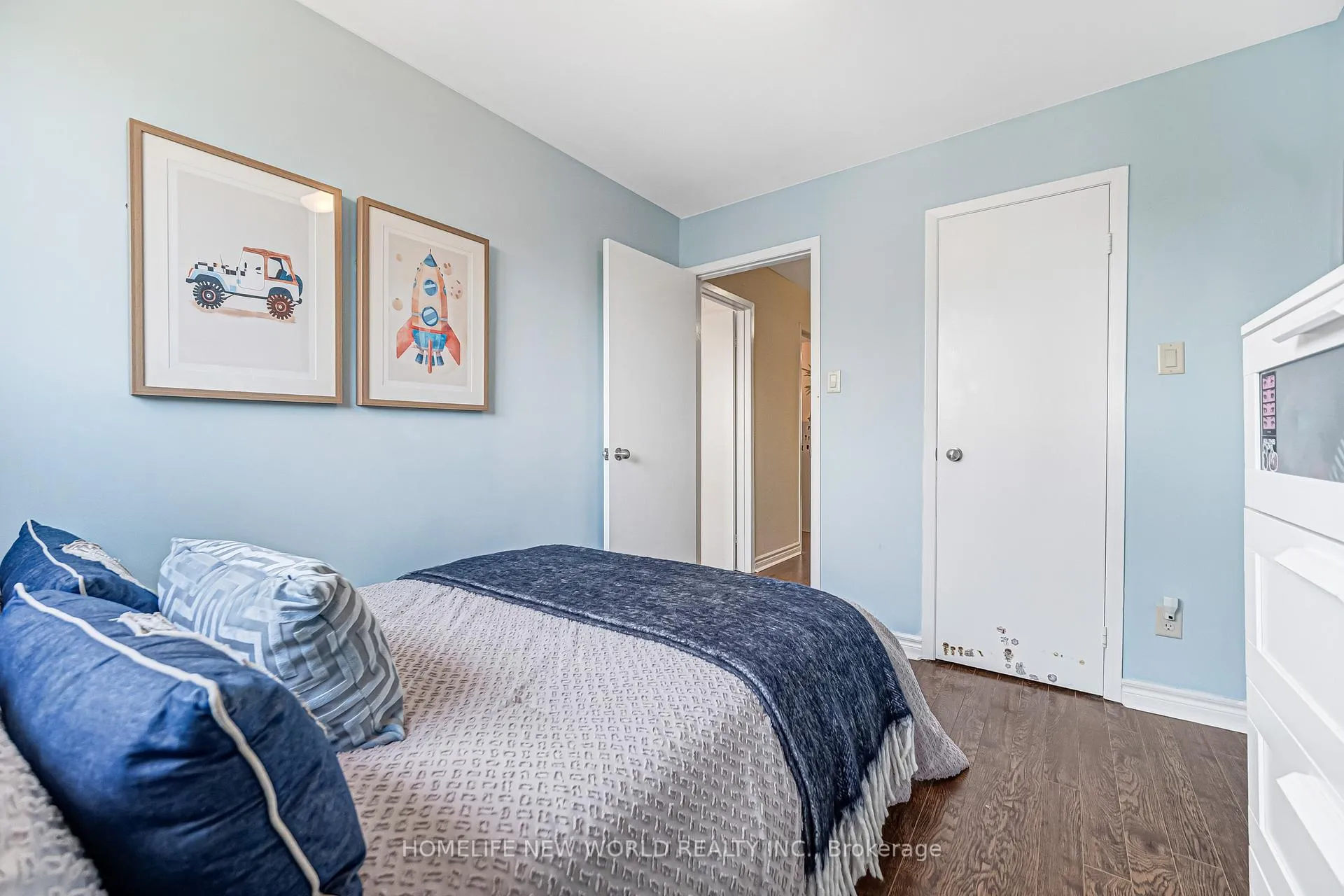 Photo 25 of 76 Bowman Way, Markham, Aileen-Willowbrook — HOMEH