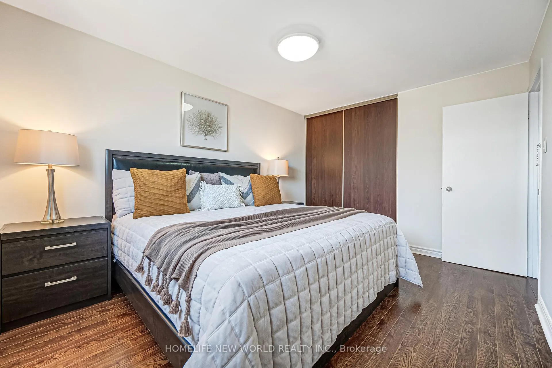 Photo 27 of 76 Bowman Way, Markham, Aileen-Willowbrook — HOMEH