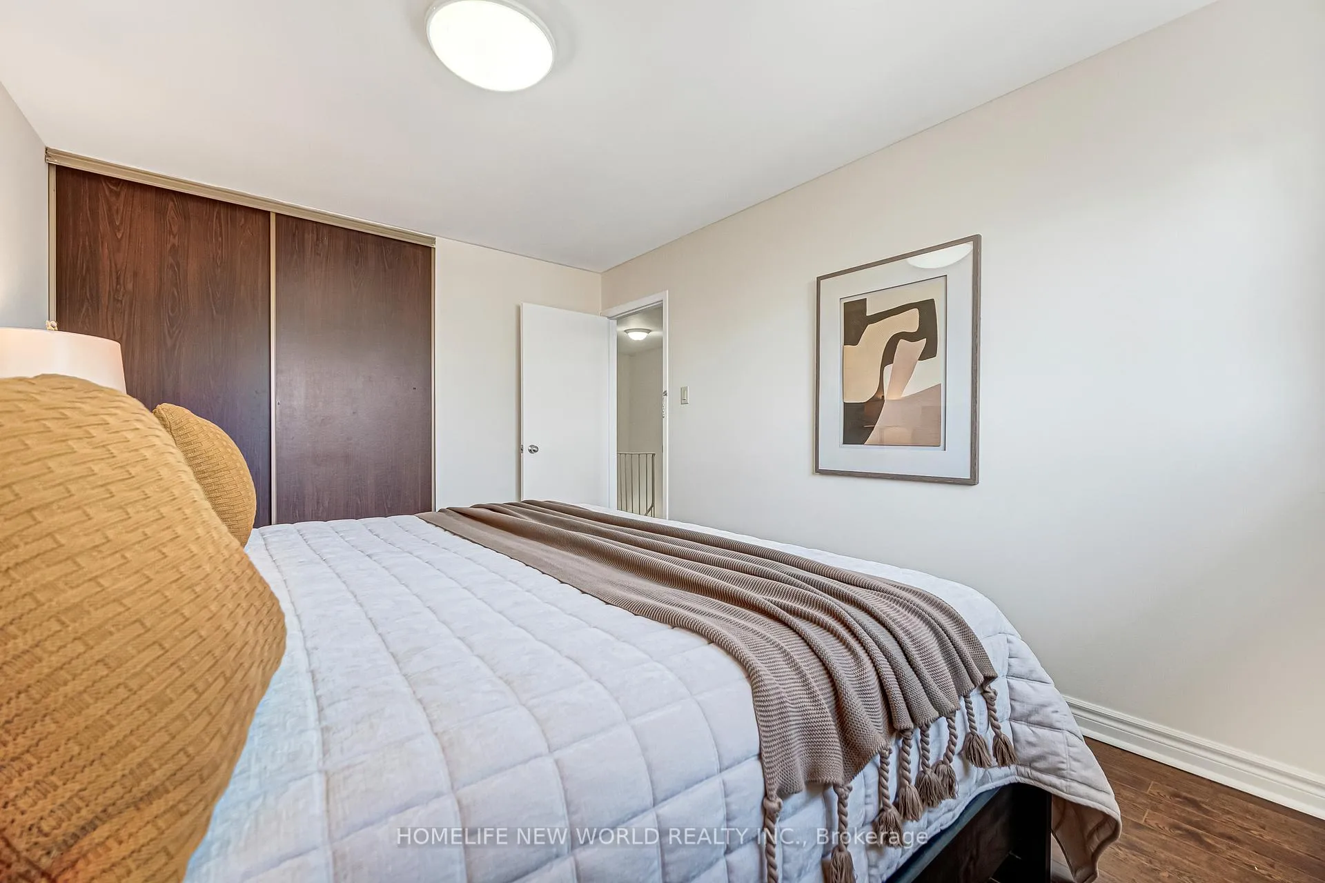 Photo 28 of 76 Bowman Way, Markham, Aileen-Willowbrook — HOMEH