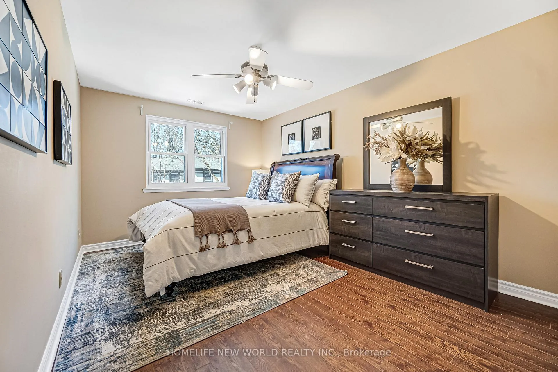 Photo 34 of 76 Bowman Way, Markham, Aileen-Willowbrook — HOMEH