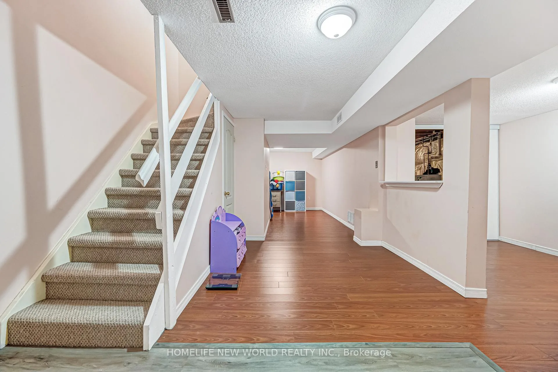 Photo 36 of 76 Bowman Way, Markham, Aileen-Willowbrook — HOMEH