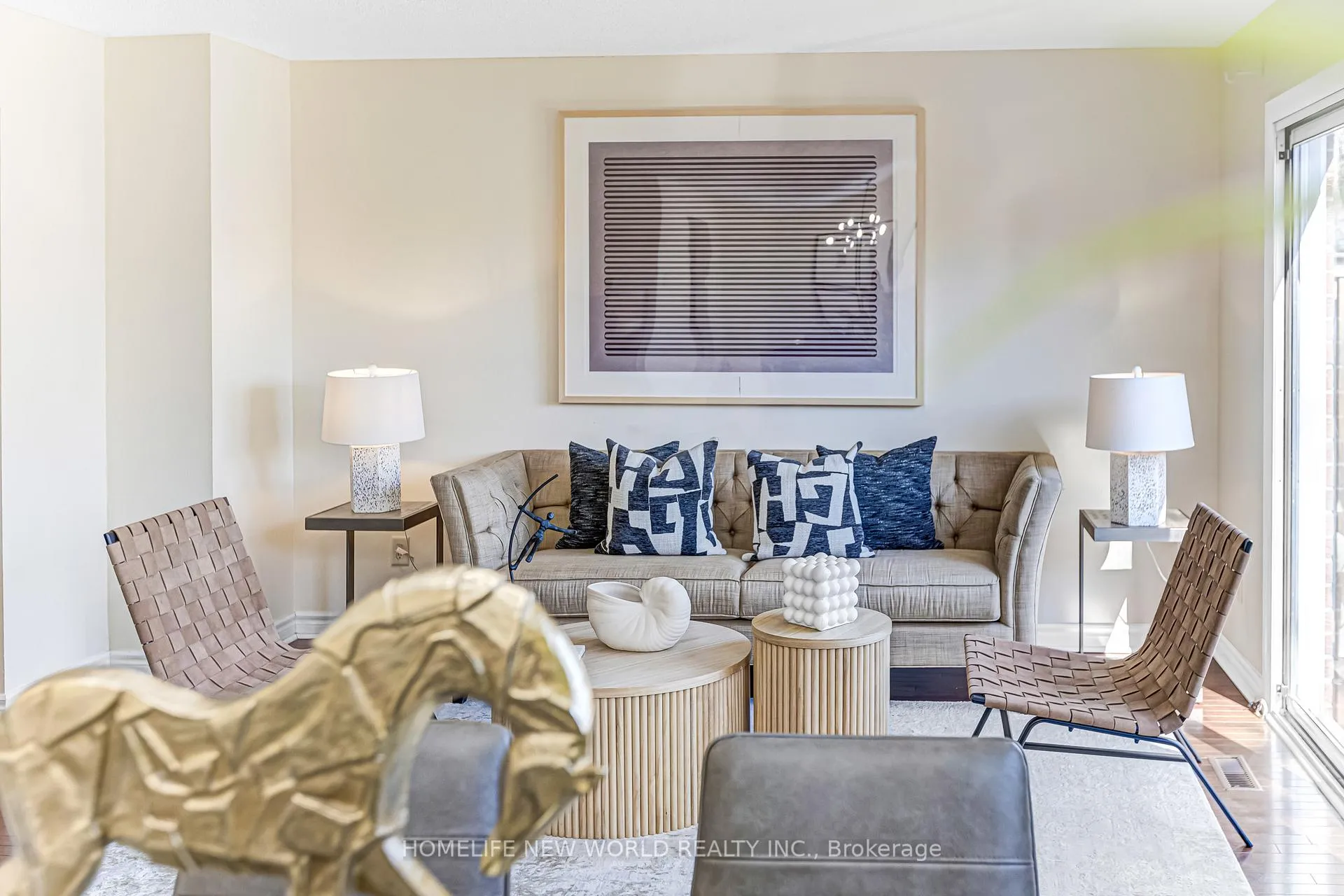 Photo 44 of 76 Bowman Way, Markham, Aileen-Willowbrook — HOMEH