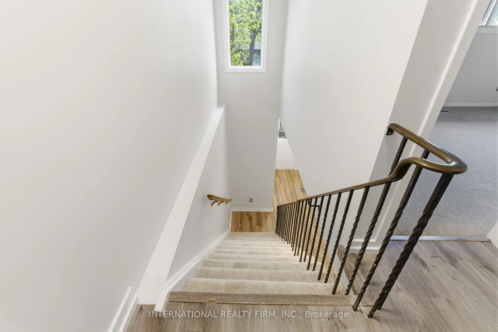 Photo 10 of Unit 114, 114 Foster Crescent, Brampton, Brampton North — HOMEH