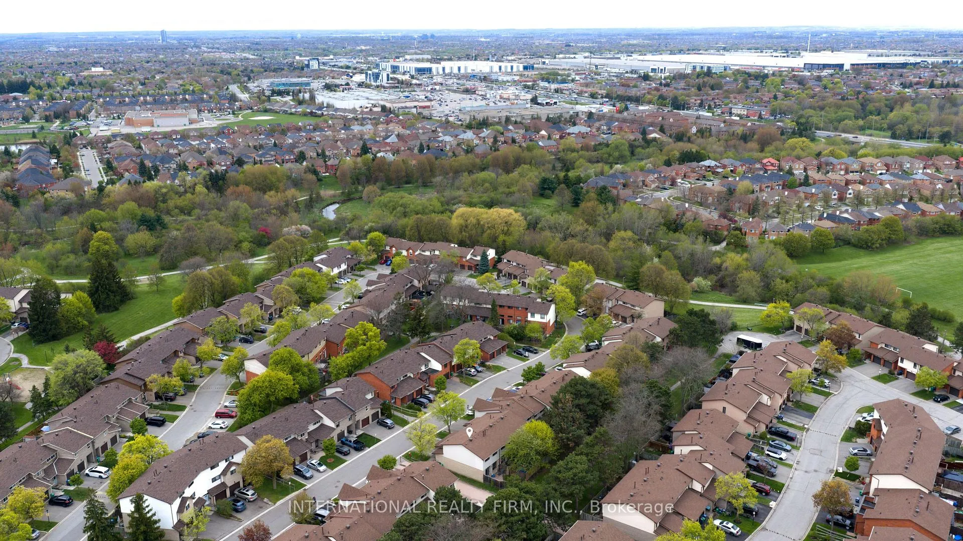 Photo 33 of Unit 114, 114 Foster Crescent, Brampton, Brampton North — HOMEH