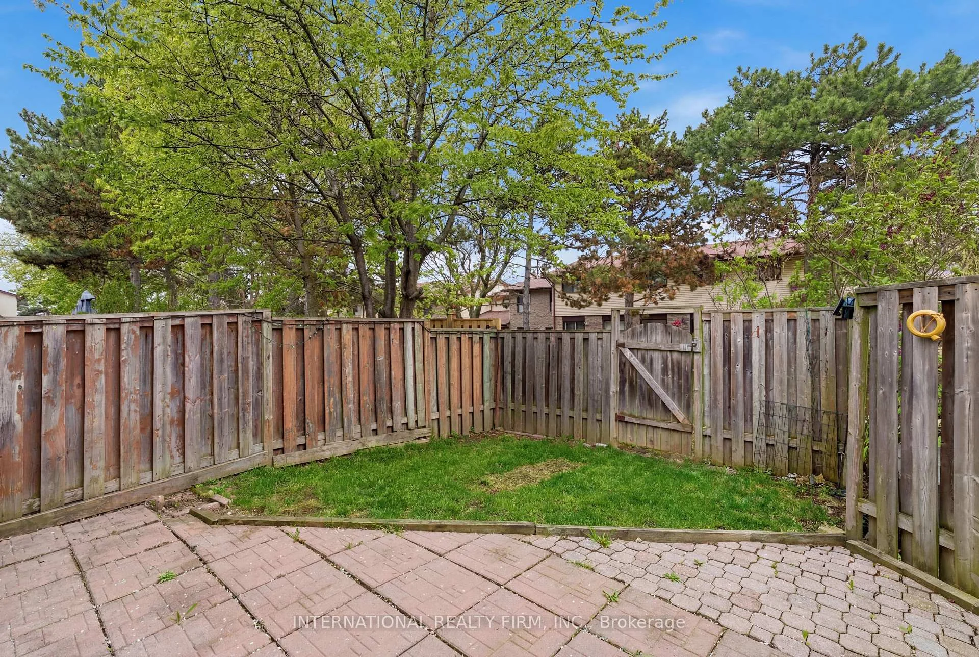 Photo 34 of Unit 114, 114 Foster Crescent, Brampton, Brampton North — HOMEH