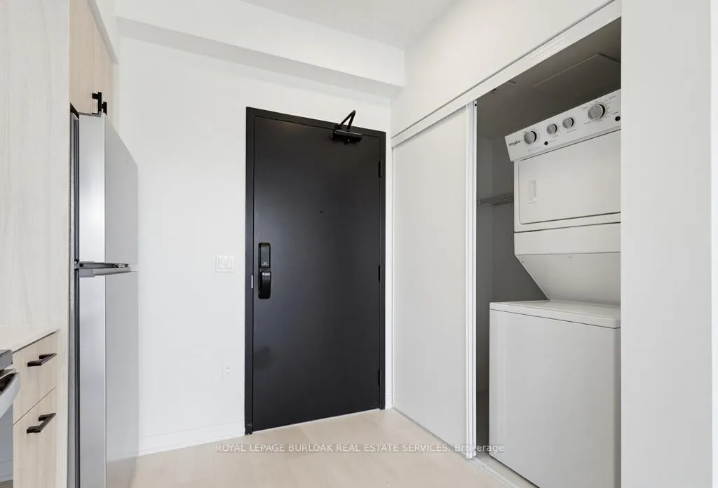 Photo 17 of Unit D1104, 4878 Powers Common, Burlington, Alton — HOMEH
