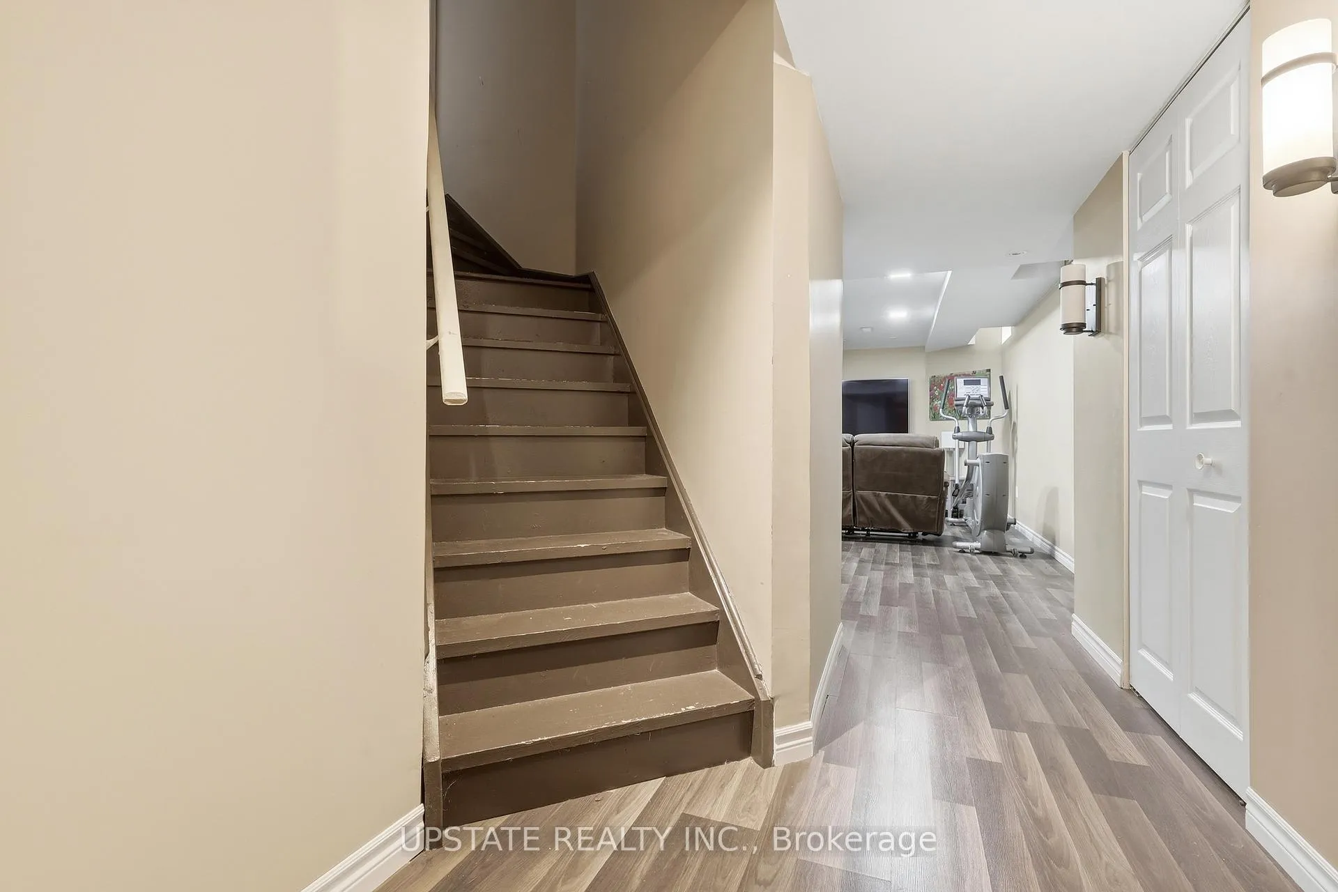 Photo 32 of 30 Copperfield Road, Brampton, Sandringham-Wellington — HOMEH