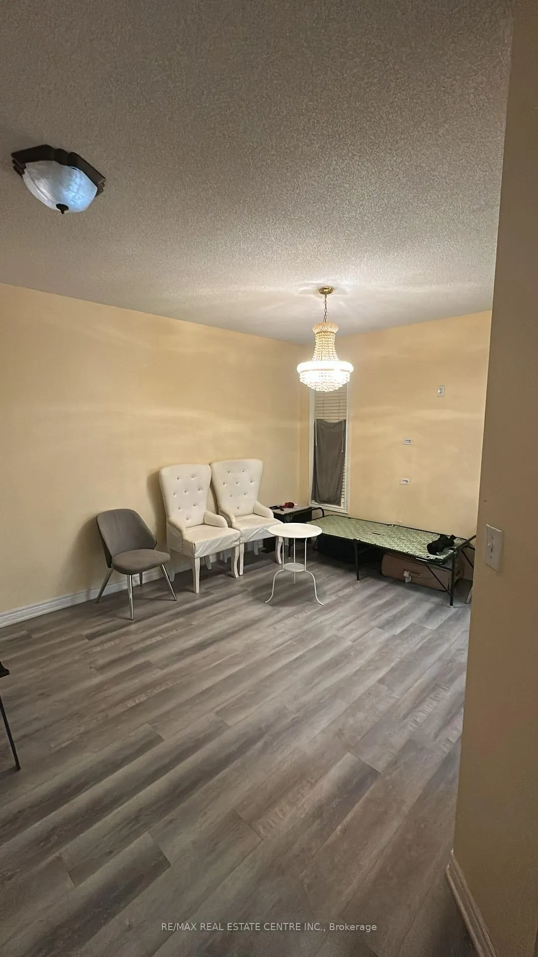 Photo 6 of Unit UPPER, 62 Ashdale Road, Brampton, Bram West — HOMEH