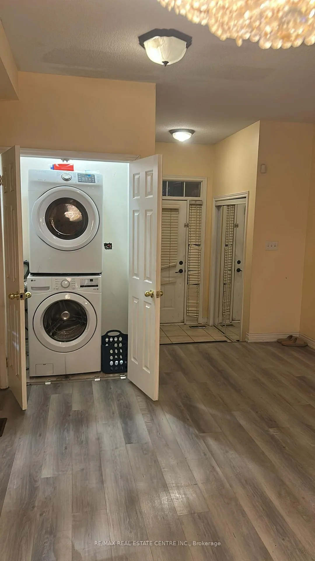 Photo 8 of Unit UPPER, 62 Ashdale Road, Brampton, Bram West — HOMEH