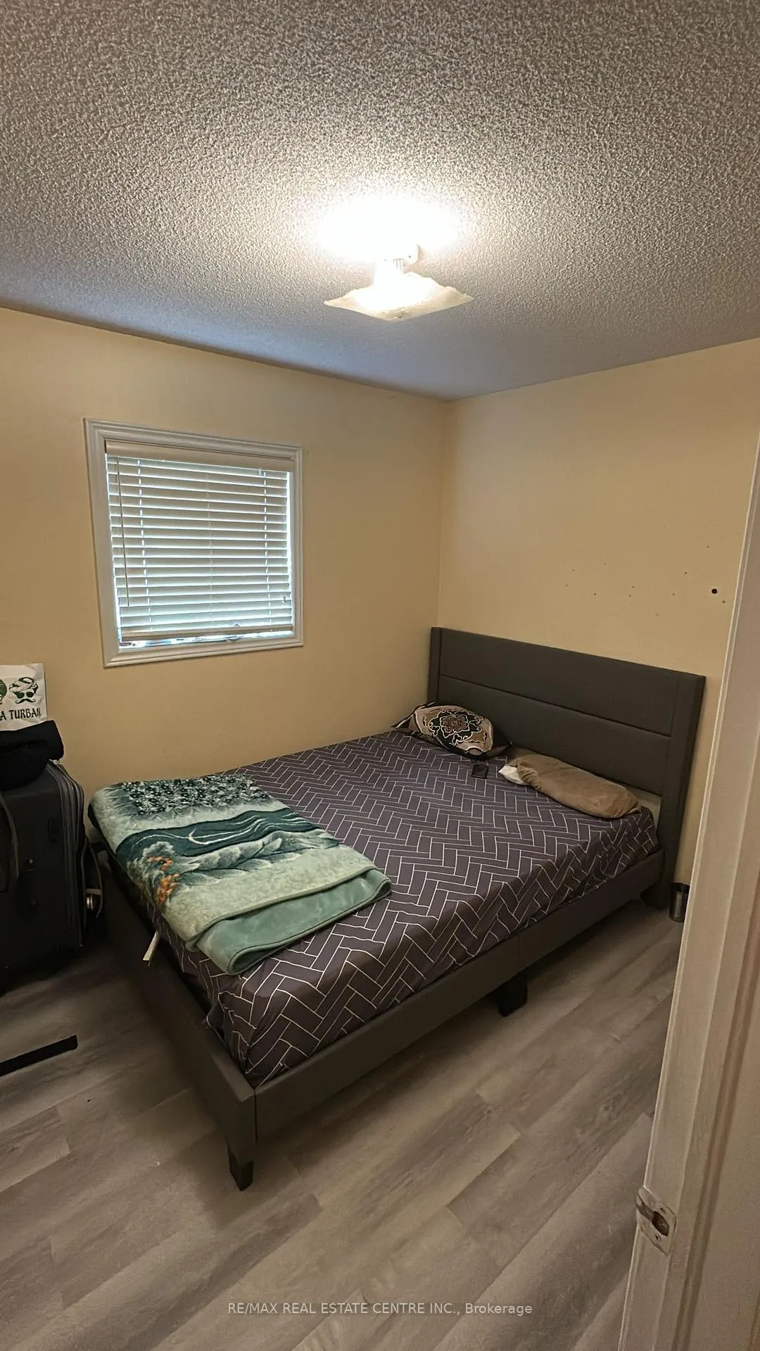 Photo 11 of Unit UPPER, 62 Ashdale Road, Brampton, Bram West — HOMEH