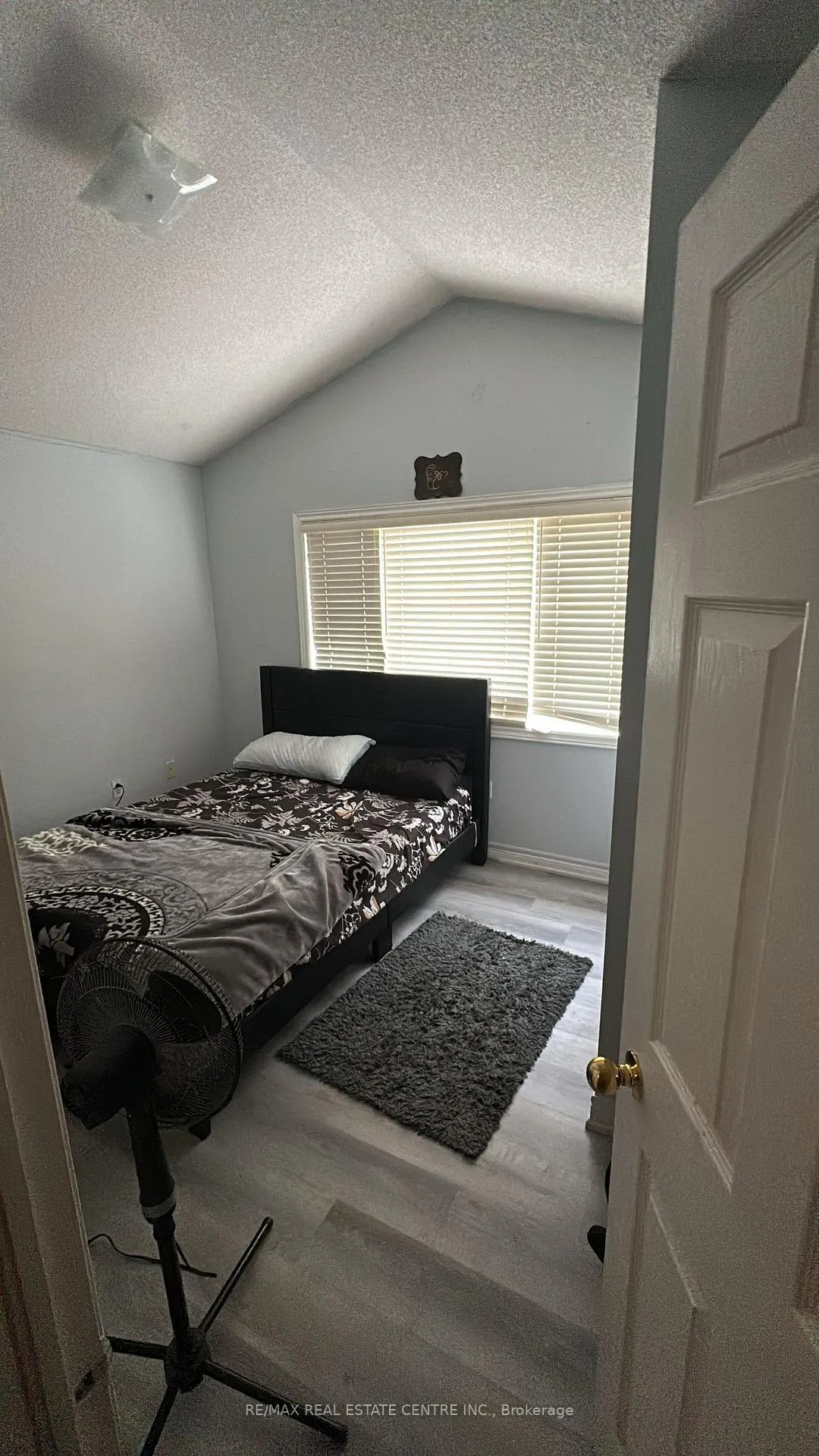 Photo 13 of Unit UPPER, 62 Ashdale Road, Brampton, Bram West — HOMEH