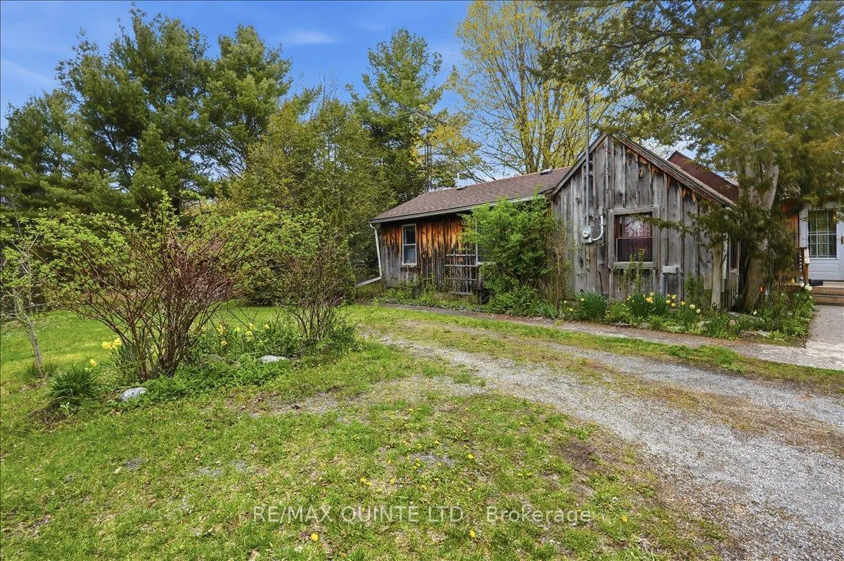Photo 2 of 1242 County Road 12, Prince Edward County, Hallowell Ward — HOMEH