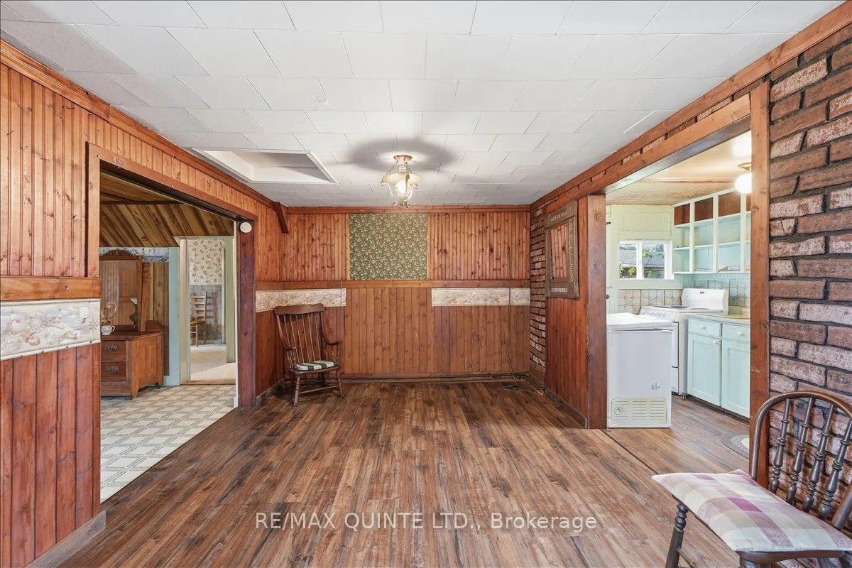 Photo 5 of 1242 County Road 12, Prince Edward County, Hallowell Ward — HOMEH
