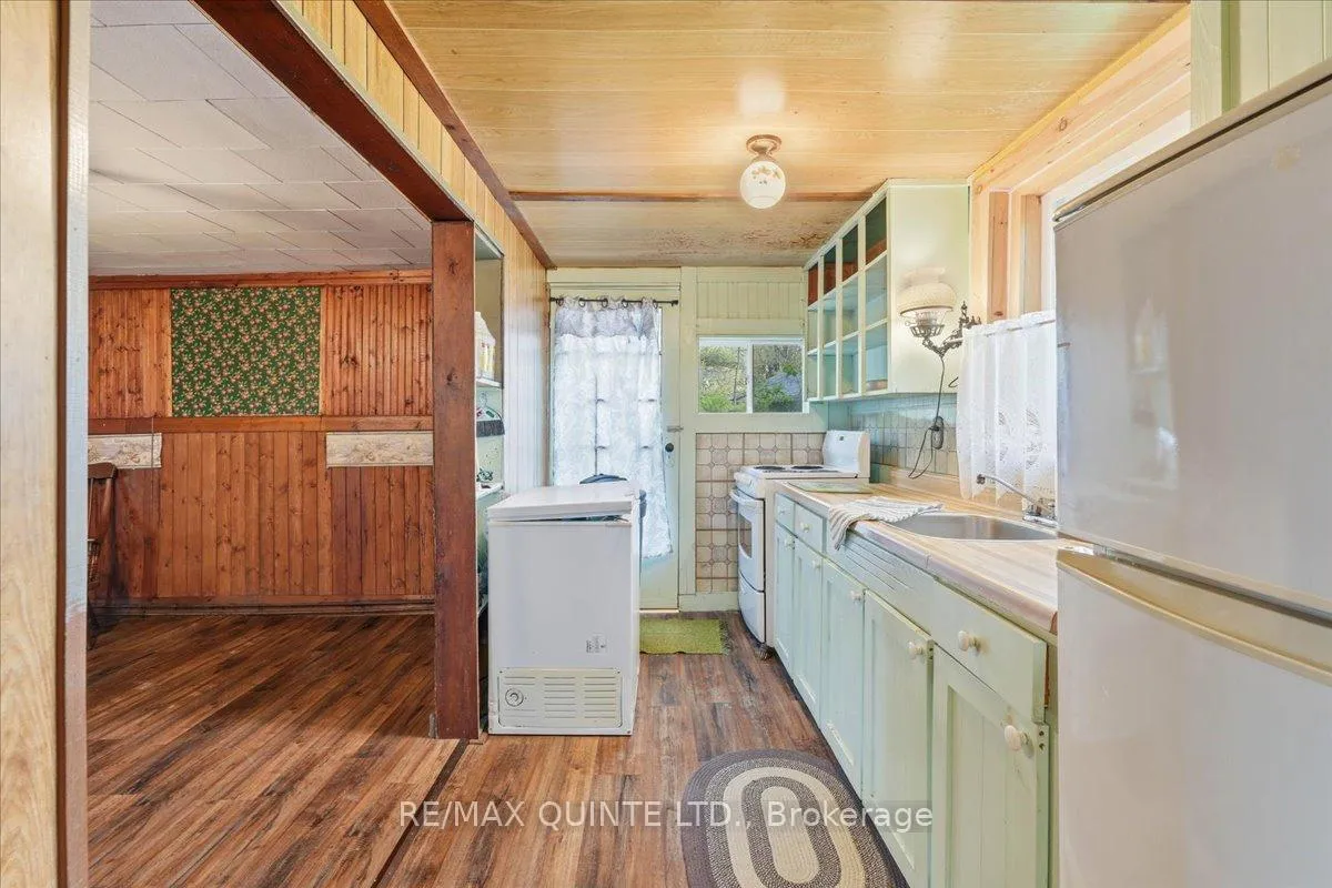 Photo 8 of 1242 County Road 12, Prince Edward County, Hallowell Ward — HOMEH