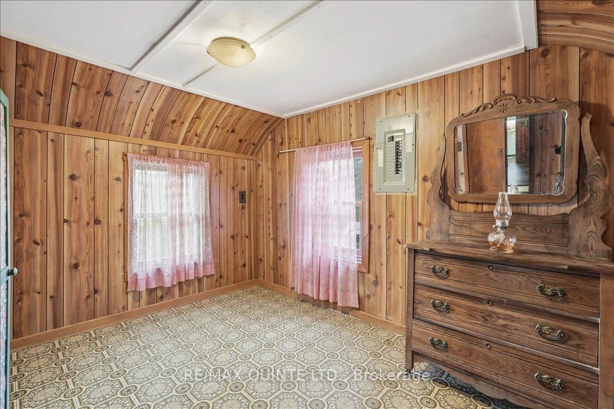 Photo 11 of 1242 County Road 12, Prince Edward County, Hallowell Ward — HOMEH