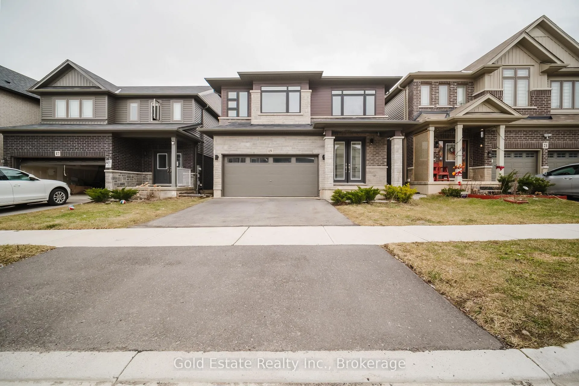Photo 1 of 19 Mclaren Avenue, Brantford — HOMEH