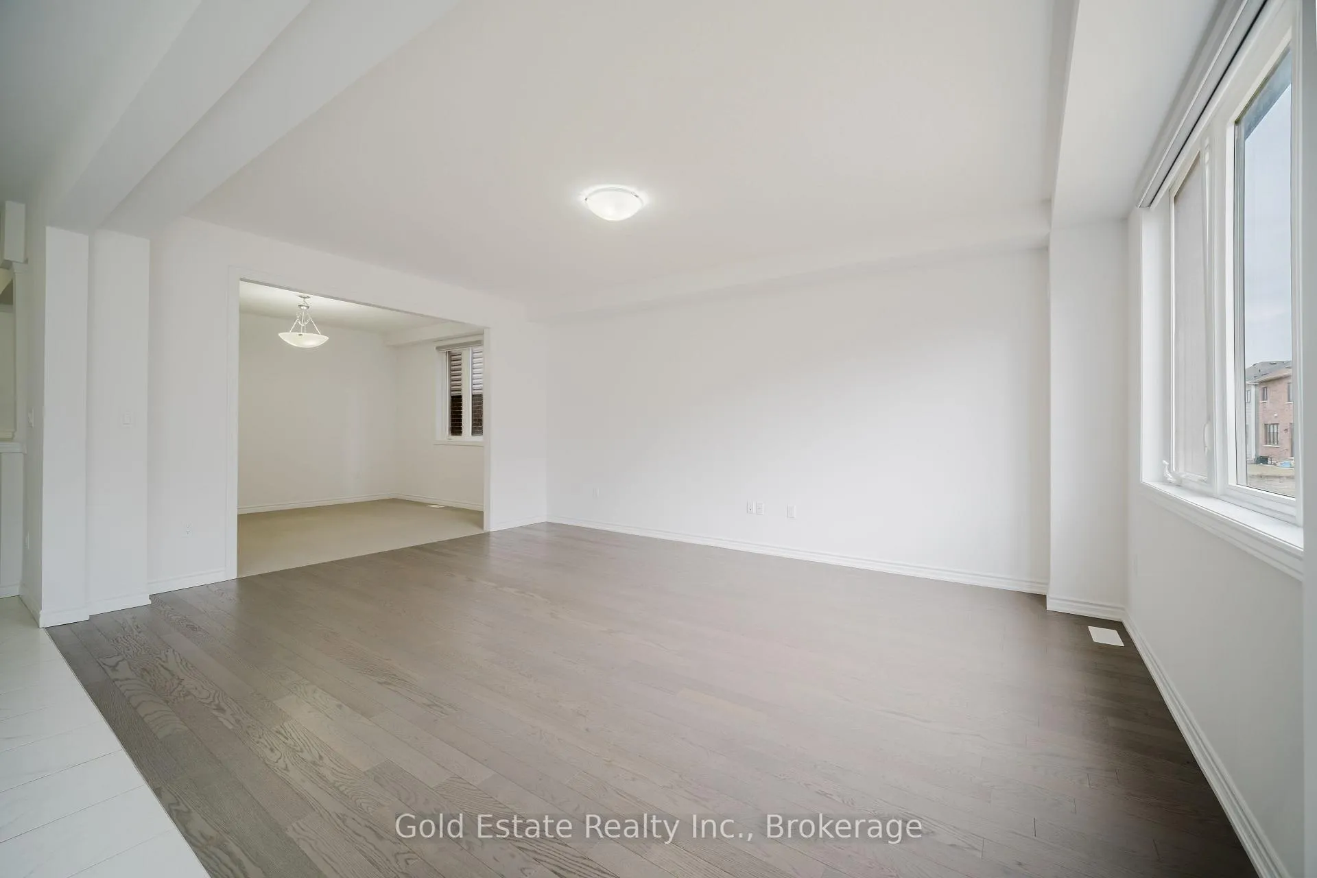 Photo 6 of 19 Mclaren Avenue, Brantford — HOMEH