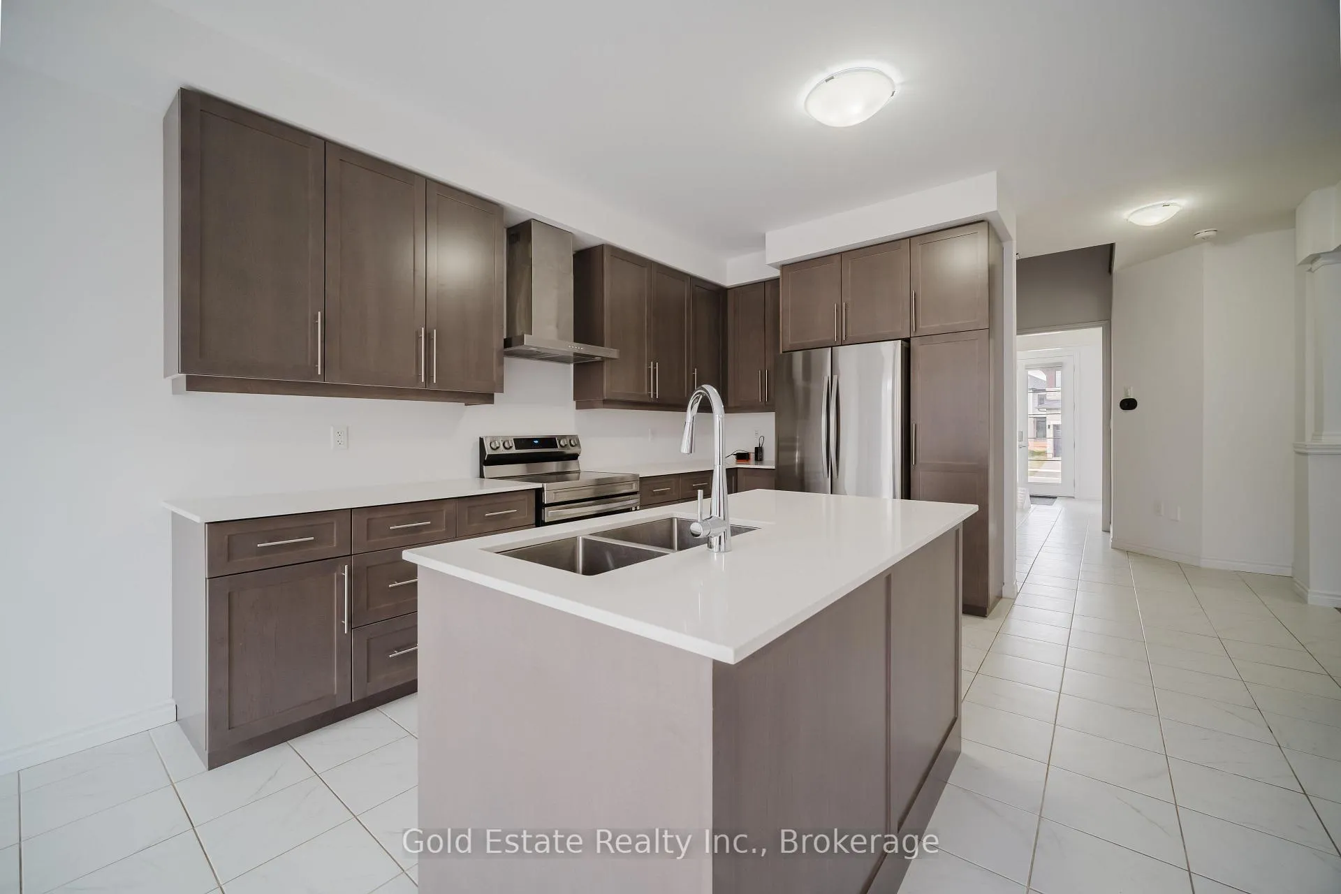 Photo 10 of 19 Mclaren Avenue, Brantford — HOMEH