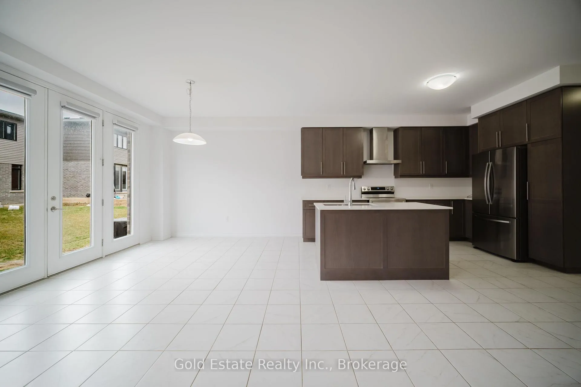 Photo 12 of 19 Mclaren Avenue, Brantford — HOMEH