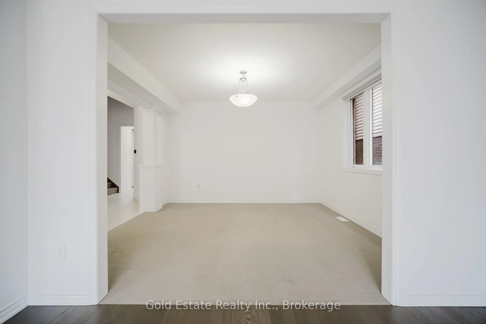 Photo 15 of 19 Mclaren Avenue, Brantford — HOMEH