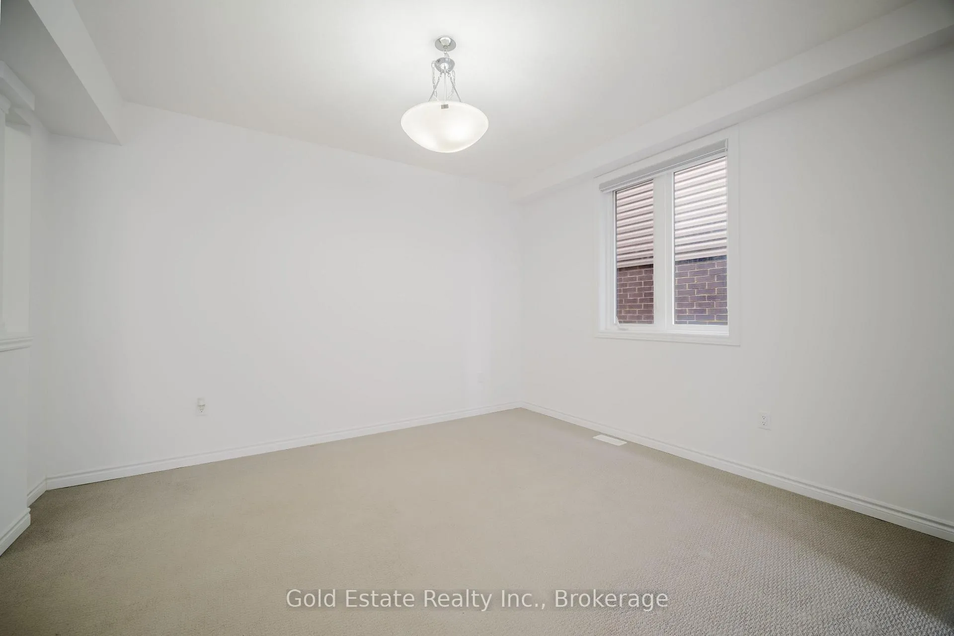 Photo 18 of 19 Mclaren Avenue, Brantford — HOMEH
