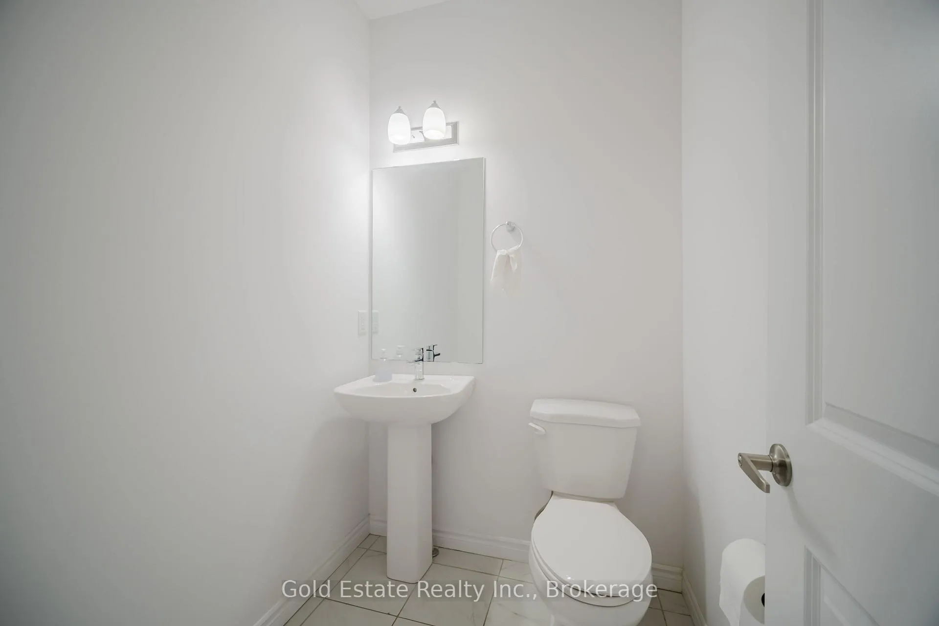 Photo 20 of 19 Mclaren Avenue, Brantford — HOMEH