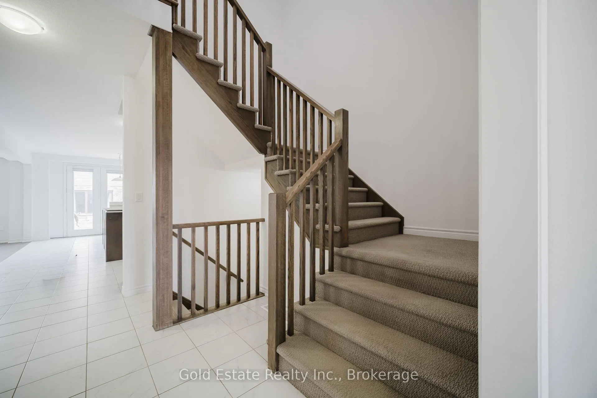 Photo 21 of 19 Mclaren Avenue, Brantford — HOMEH