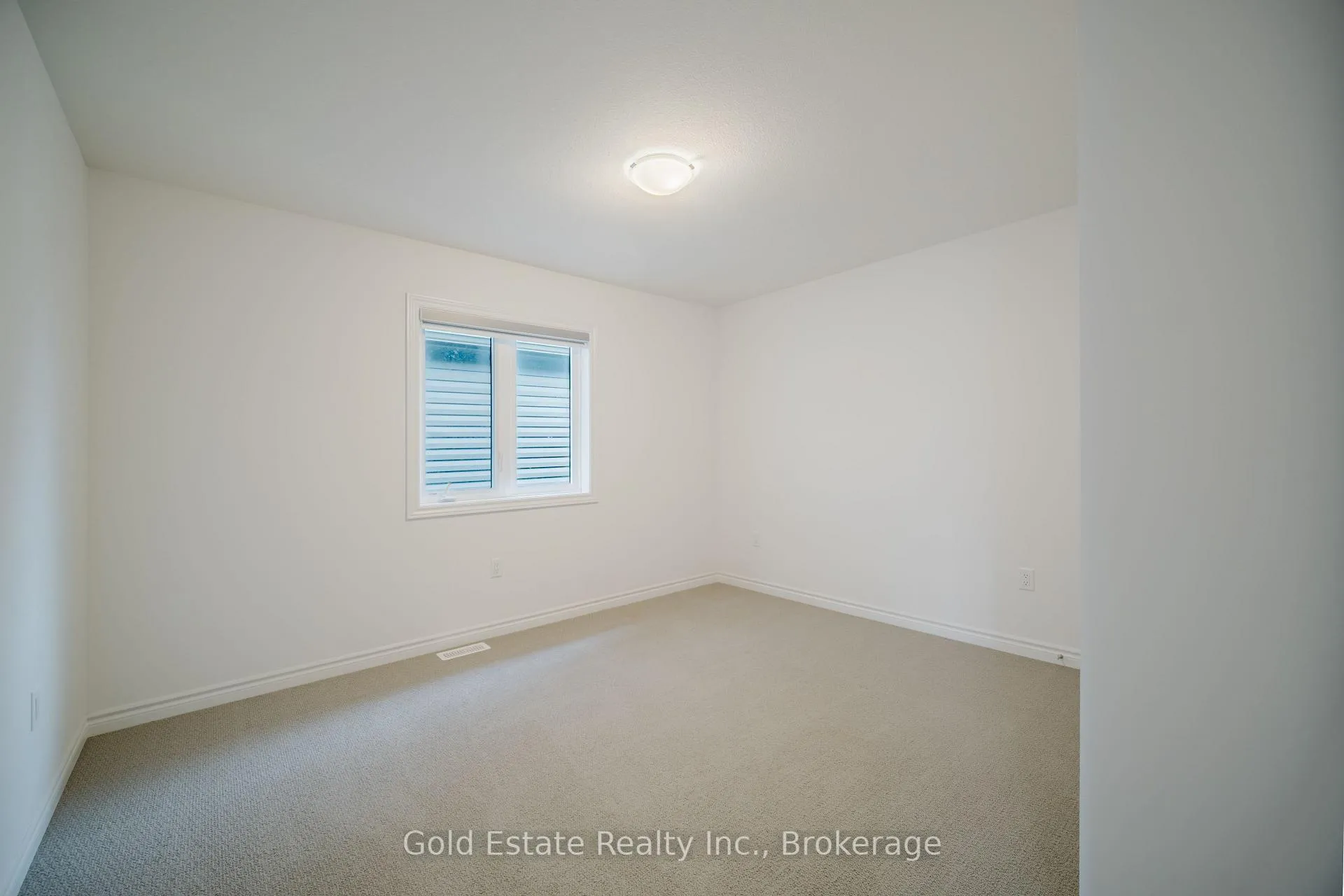 Photo 25 of 19 Mclaren Avenue, Brantford — HOMEH