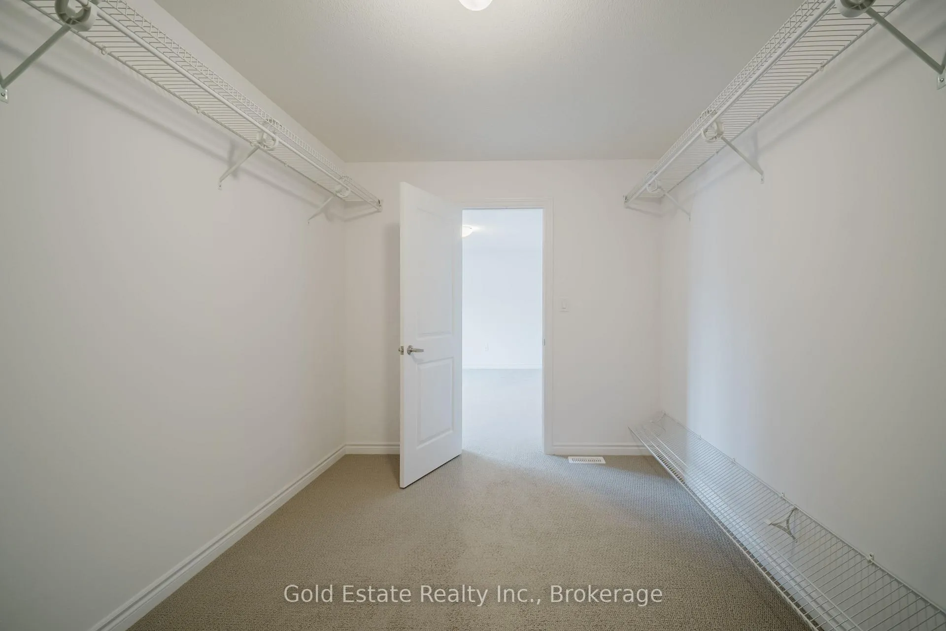 Photo 38 of 19 Mclaren Avenue, Brantford — HOMEH