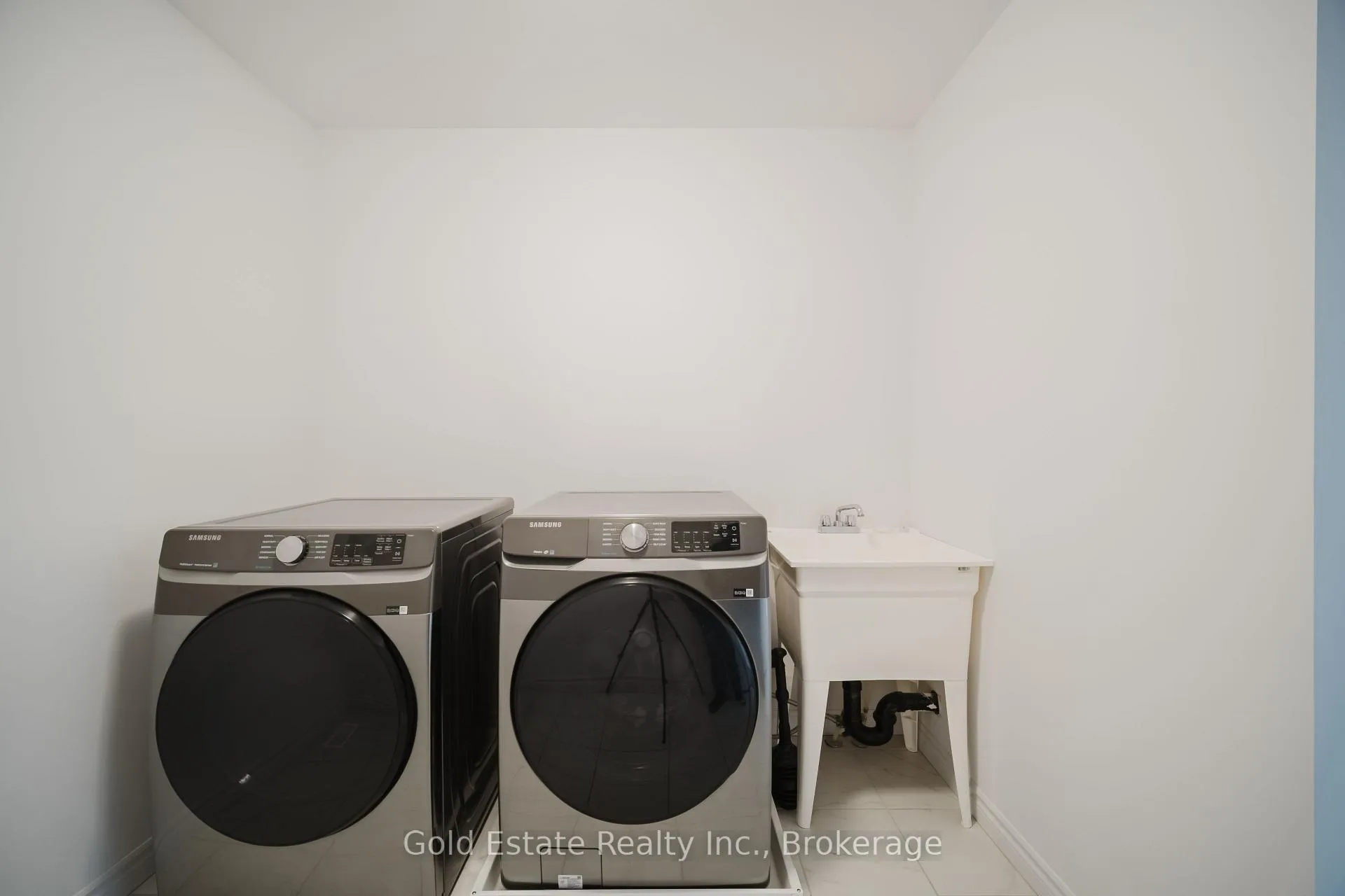 Photo 40 of 19 Mclaren Avenue, Brantford — HOMEH