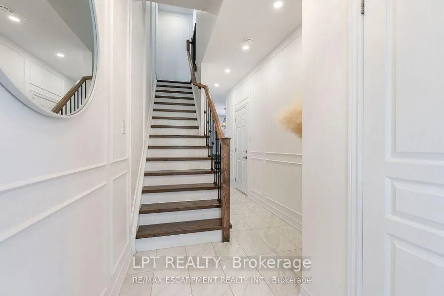 Photo 11 of 16 Place Polonaise Drive, Grimsby, Grimsby Beach — HOMEH