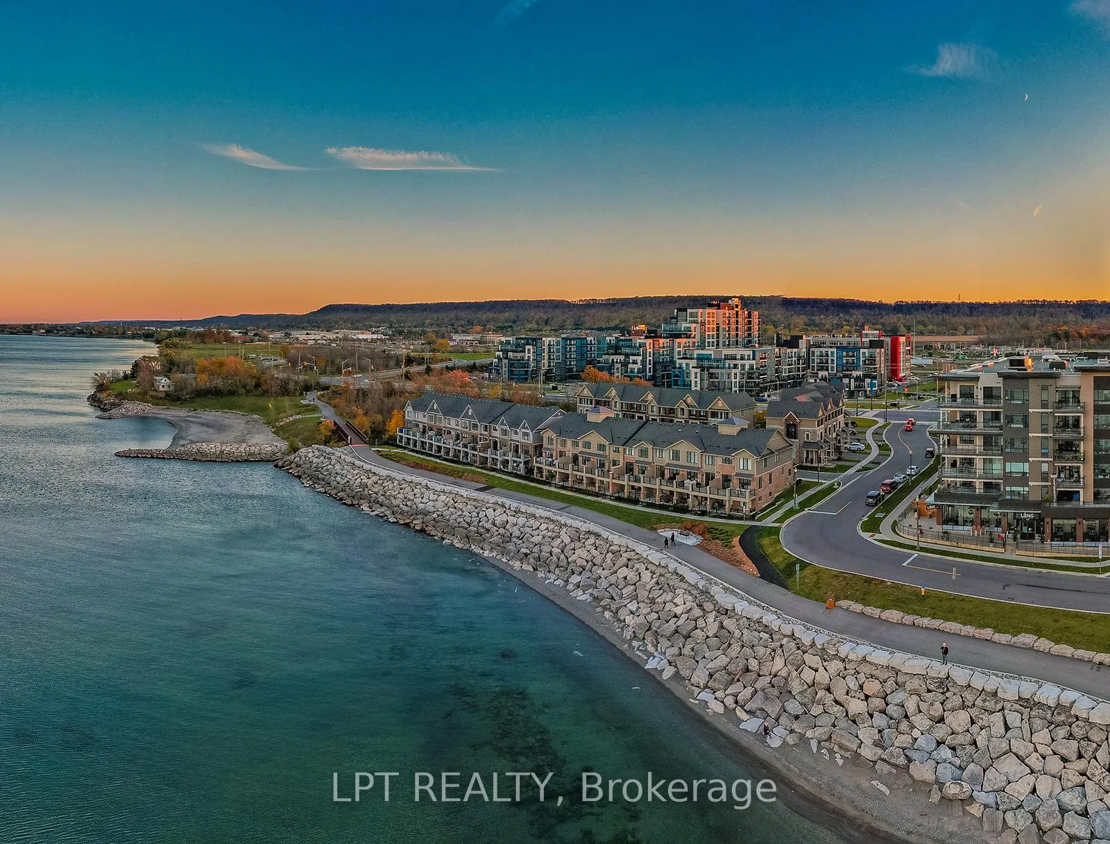 Photo 23 of 16 Place Polonaise Drive, Grimsby, Grimsby Beach — HOMEH