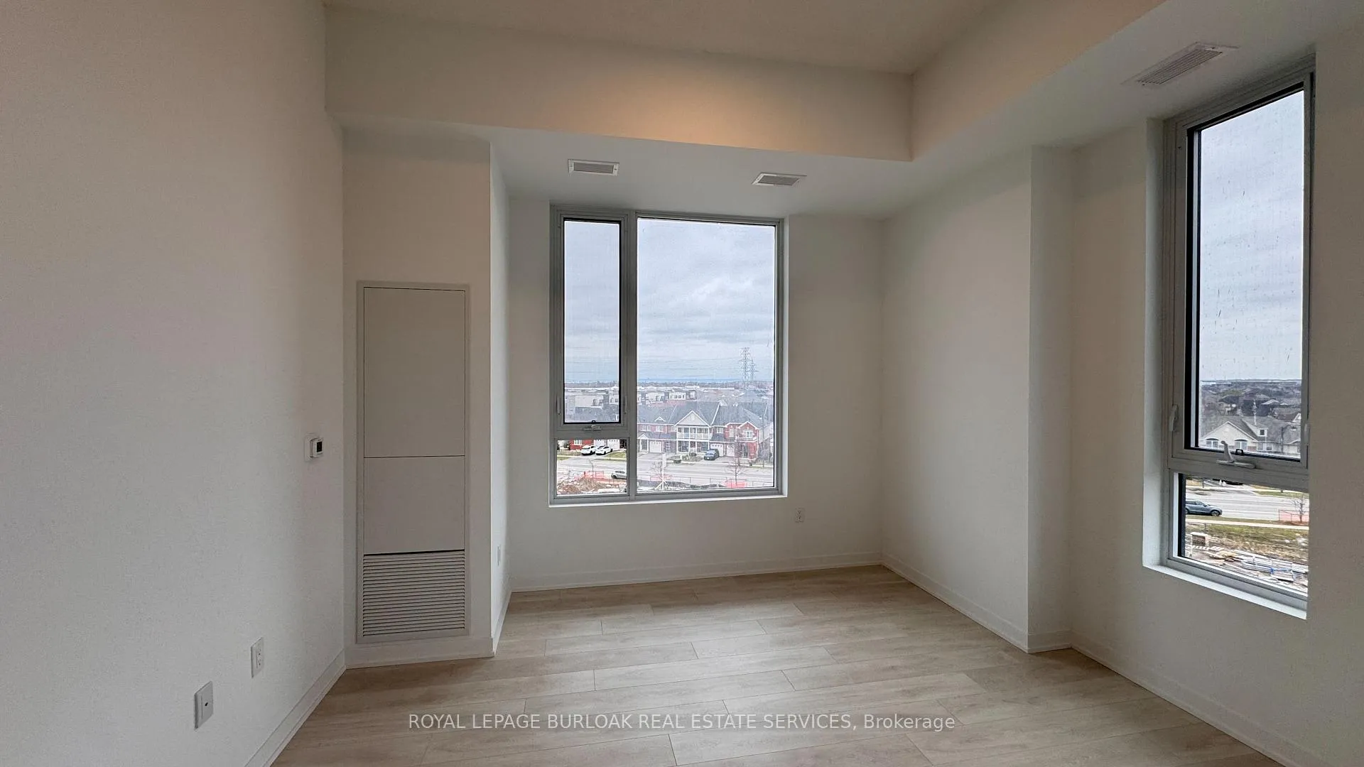 Photo 3 of Unit 532, 4878 Powers Common, Burlington, Rose — HOMEH