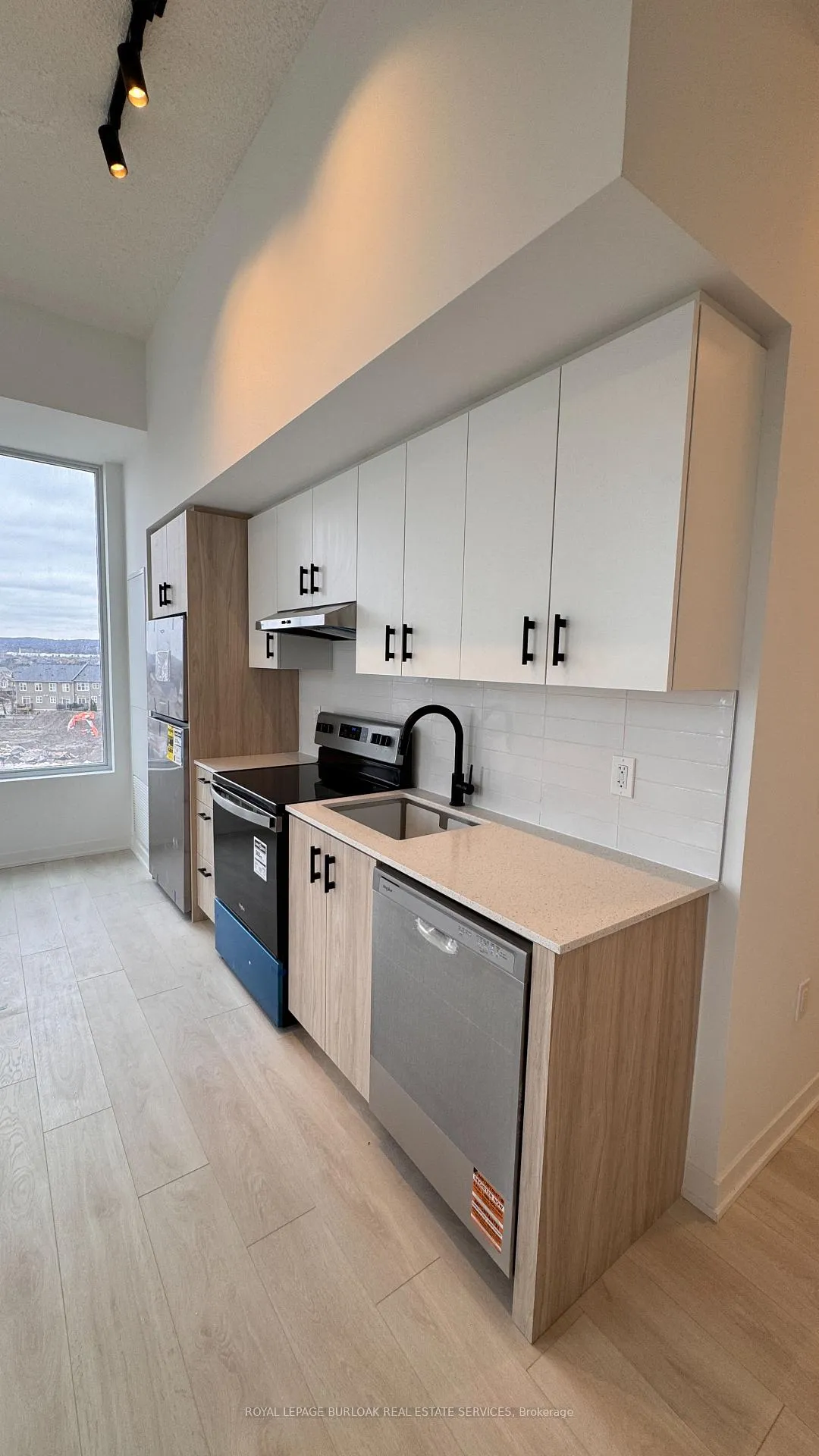 Photo 6 of Unit 532, 4878 Powers Common, Burlington, Rose — HOMEH