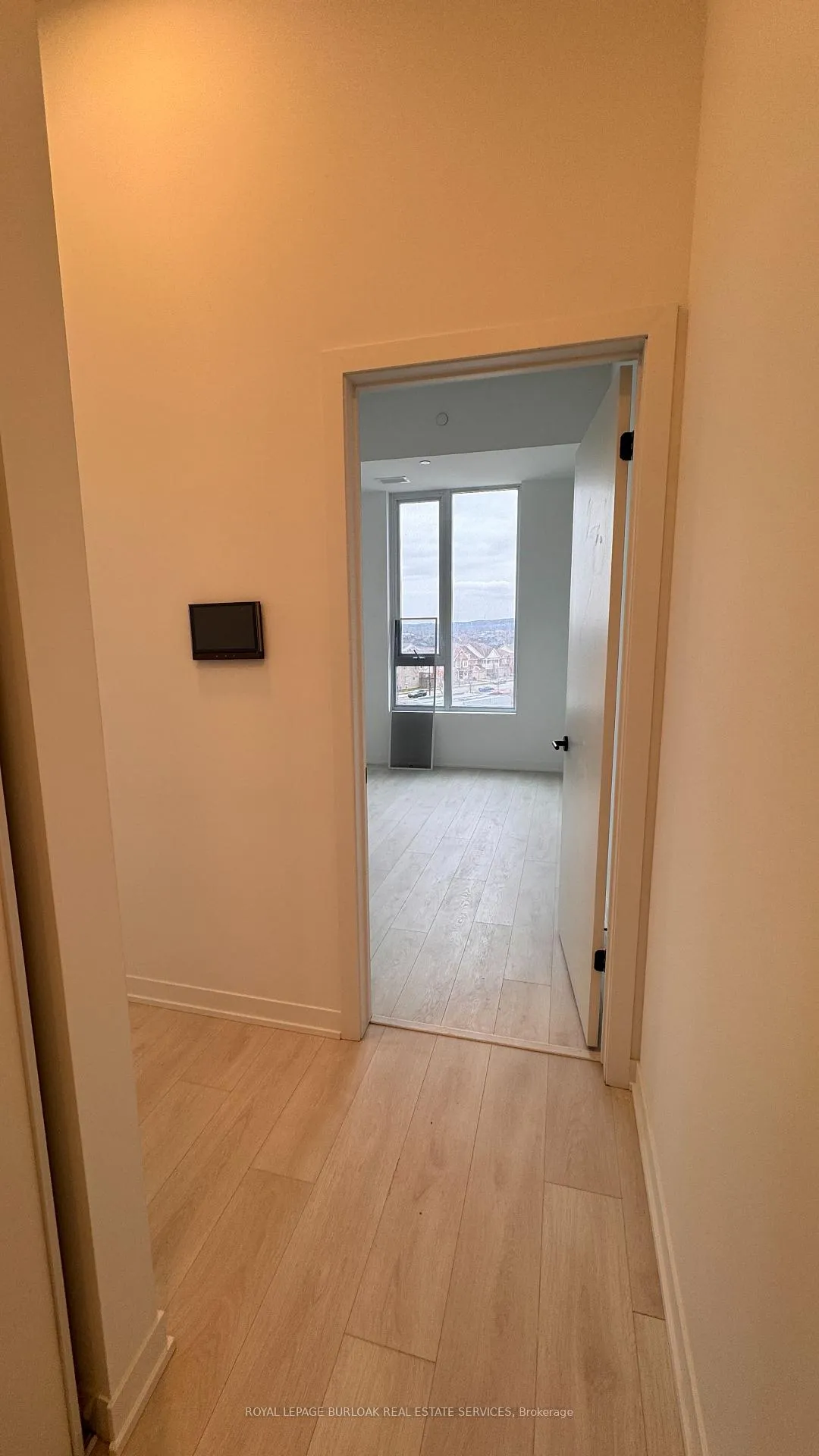 Photo 10 of Unit 532, 4878 Powers Common, Burlington, Rose — HOMEH