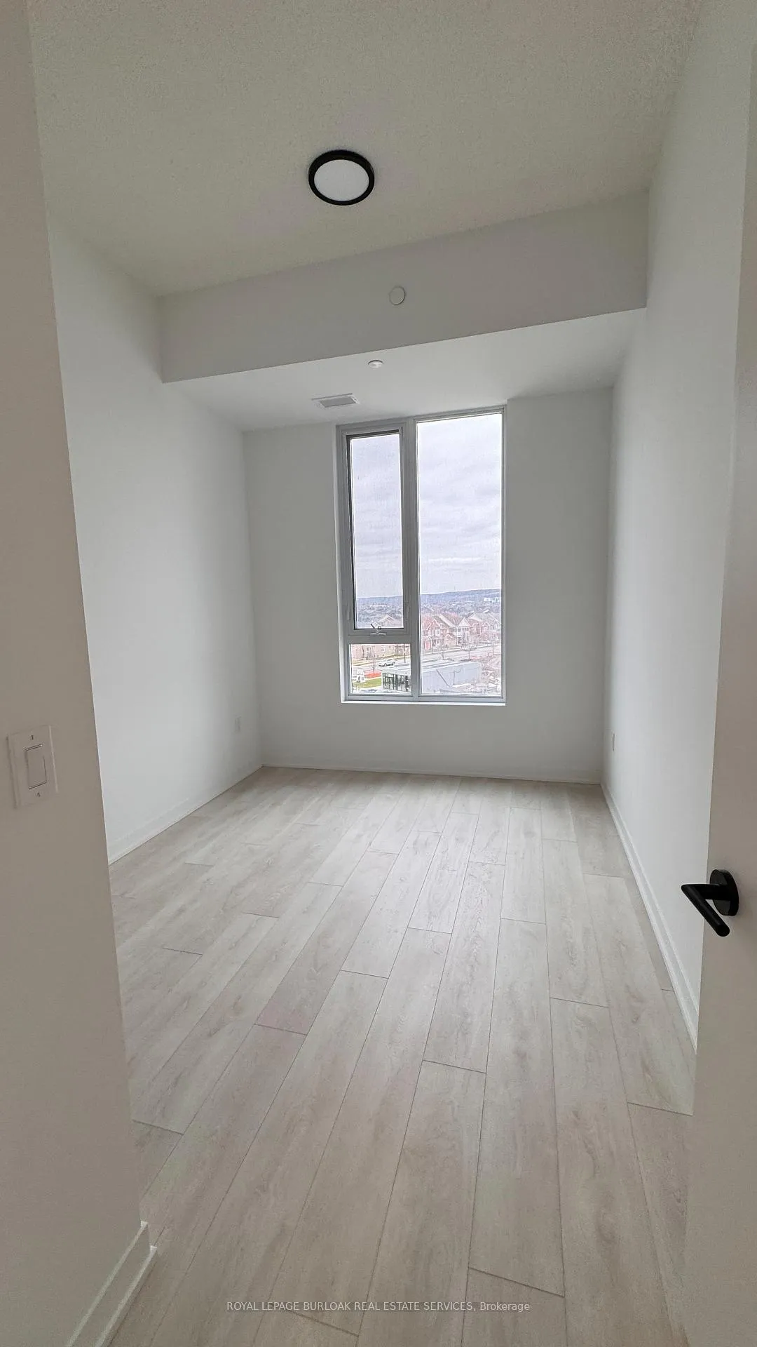 Photo 11 of Unit 532, 4878 Powers Common, Burlington, Rose — HOMEH