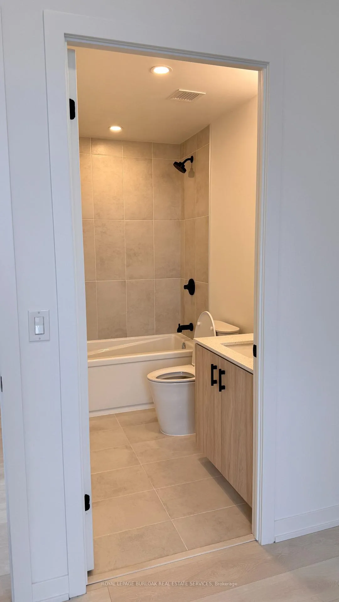 Photo 15 of Unit 532, 4878 Powers Common, Burlington, Rose — HOMEH